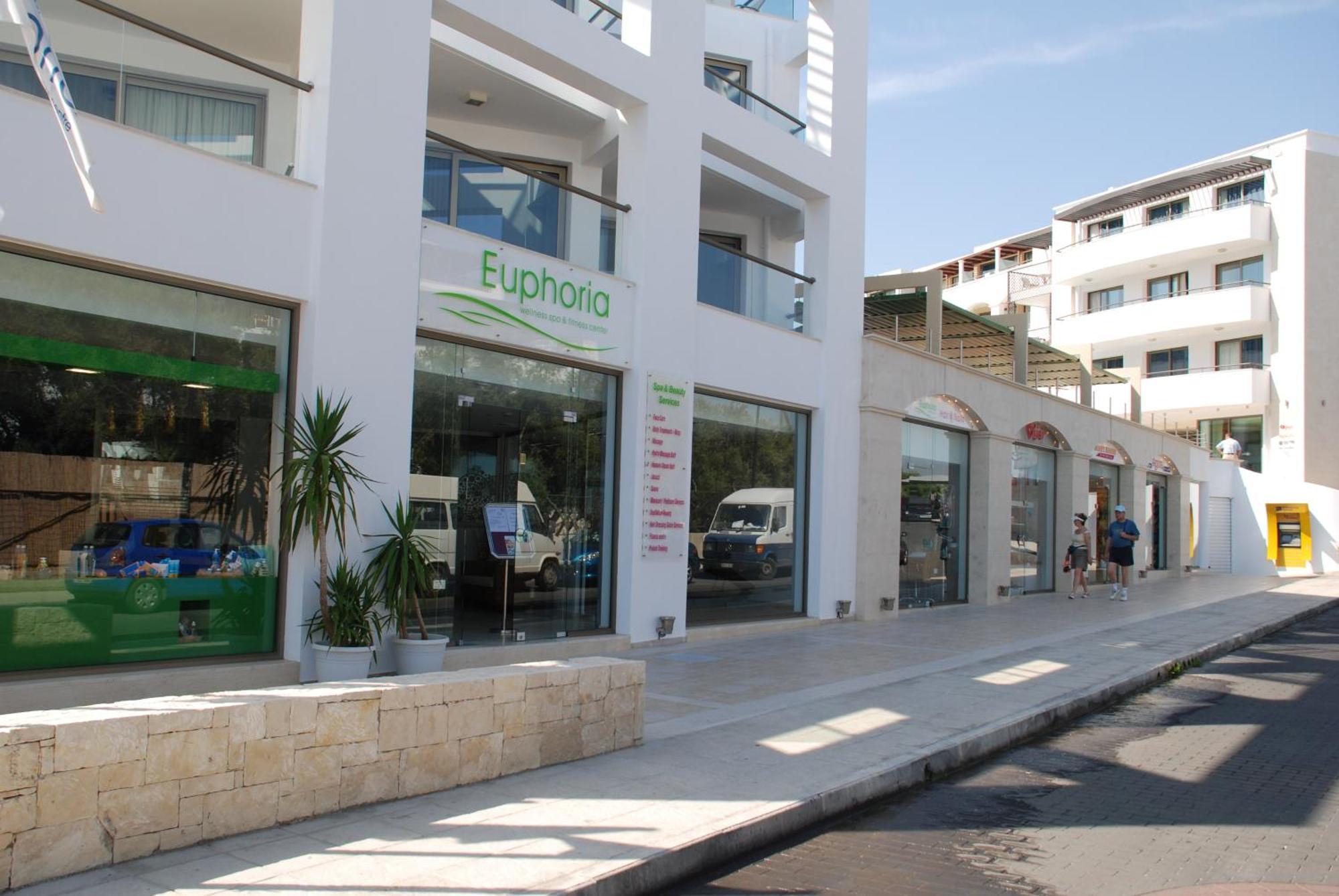 Resort Albatros & Hersonissos (Crete)