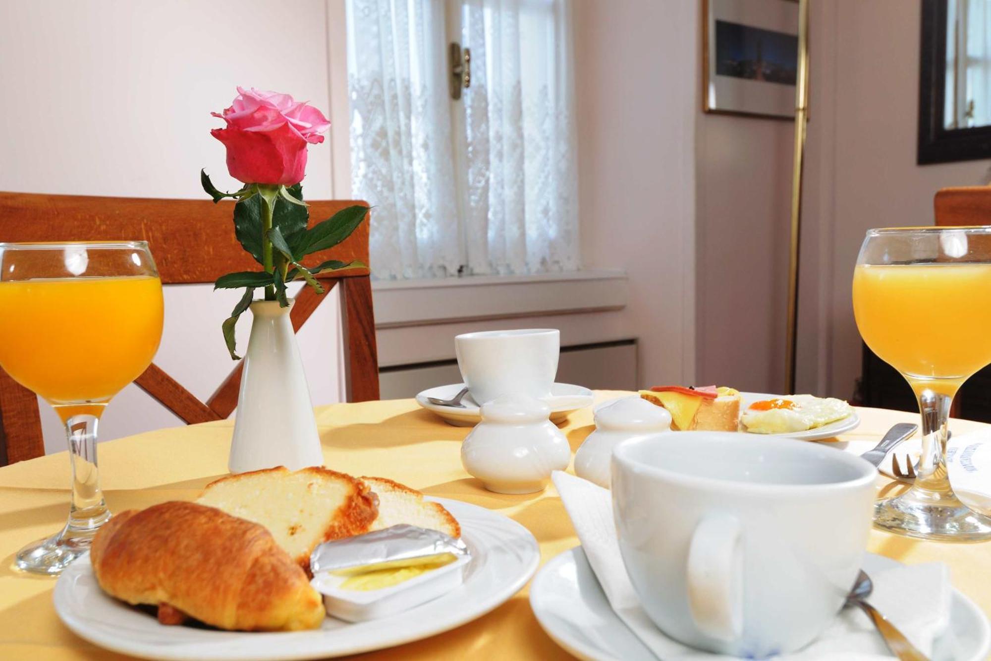 Hotel Konstantinoupolis Corfu (city)