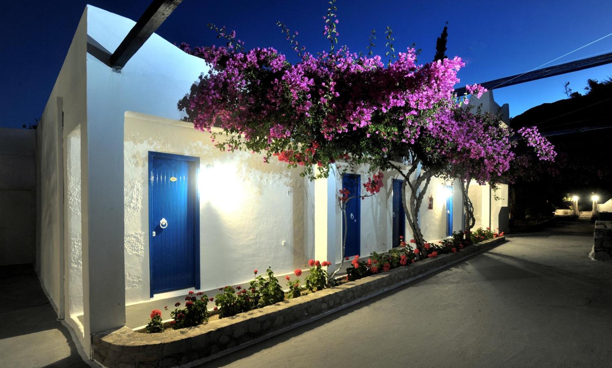 Lagada Adamantas (Milos)