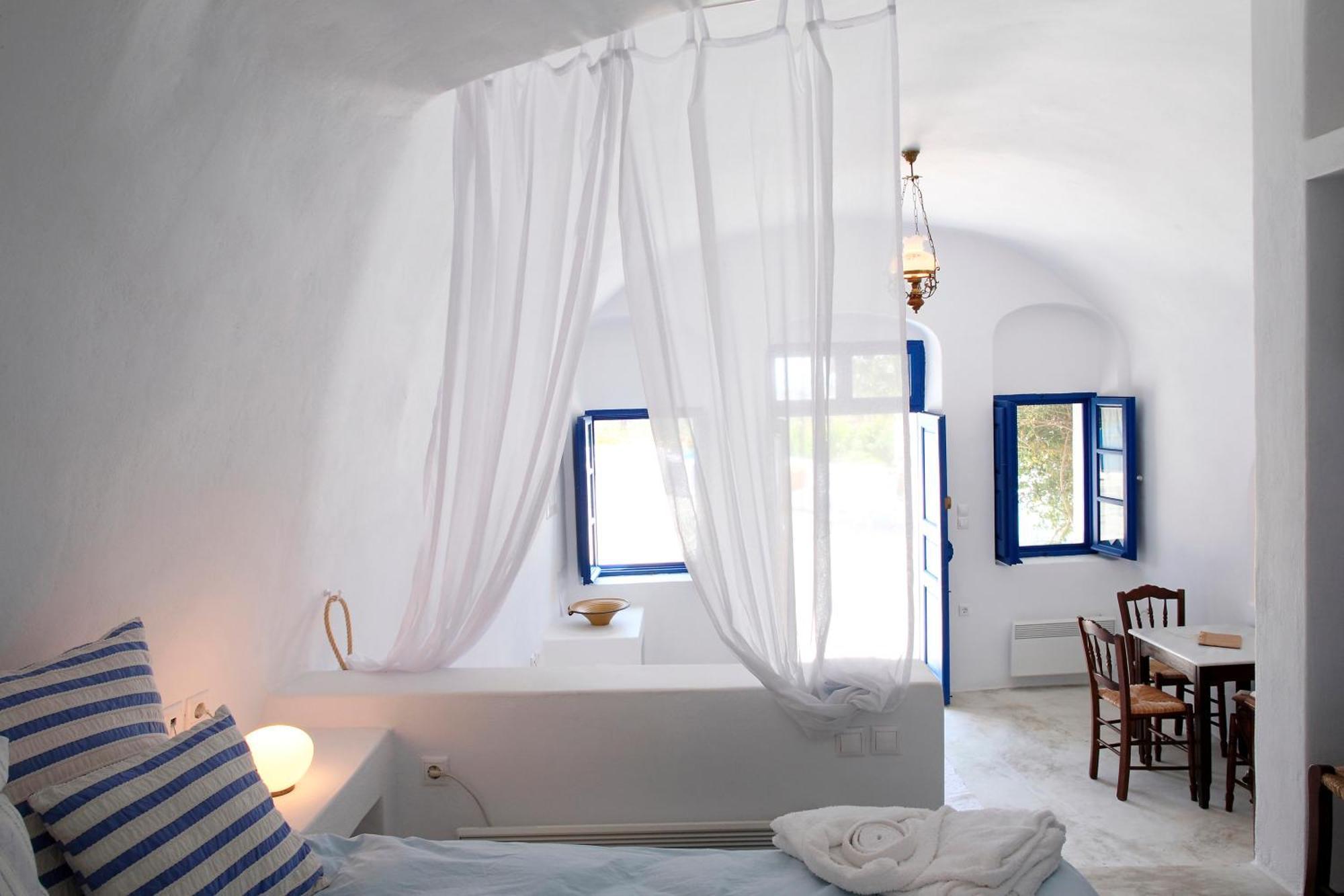 Hotel Aghios Artemios Traditional 3*