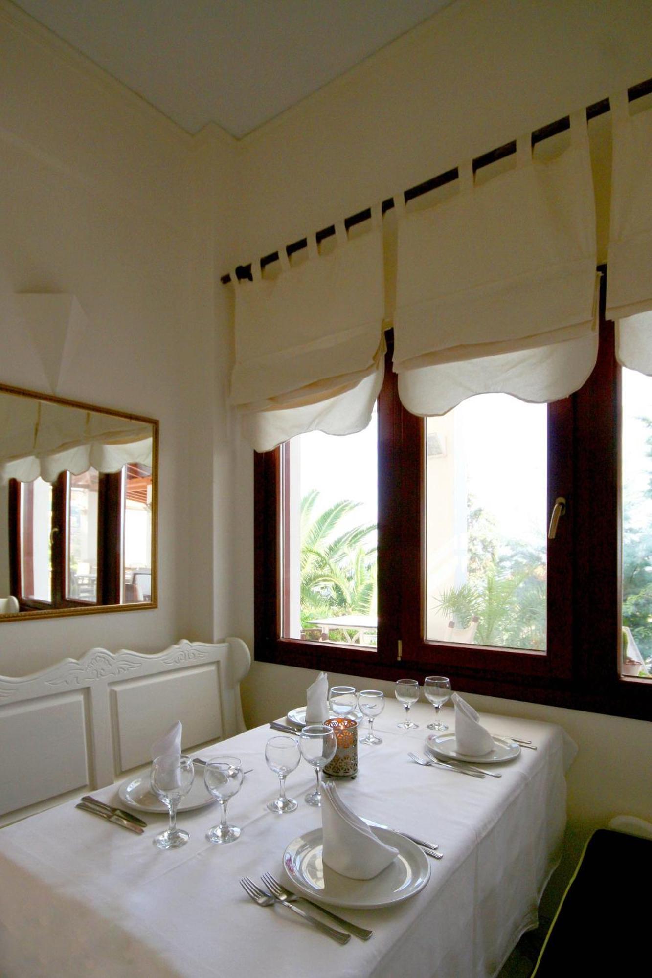 Hotel Clara