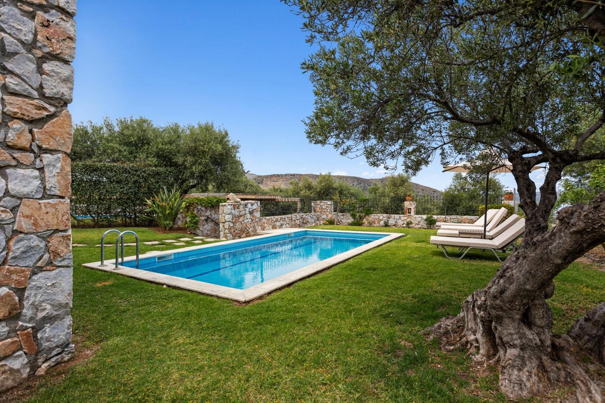 Sea View Manolis With Private Pool Near The
