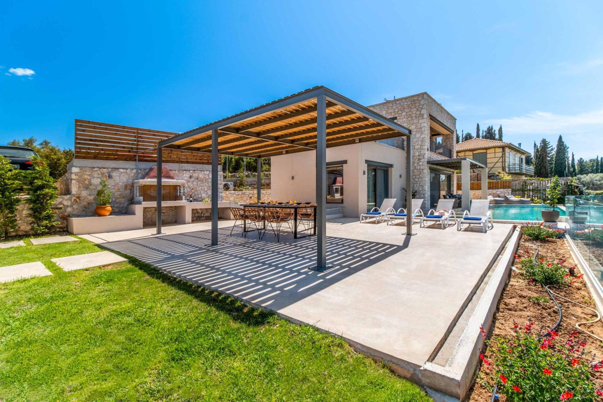Villa Orion Tsoukaladhes
