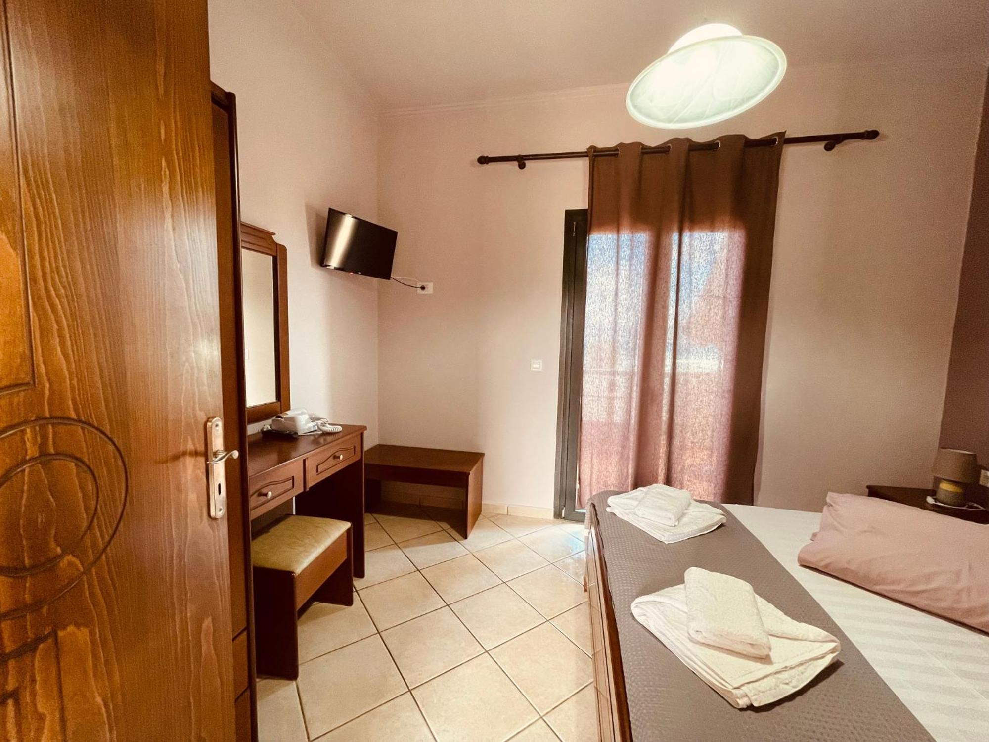 Apartment Girogiali Apts *