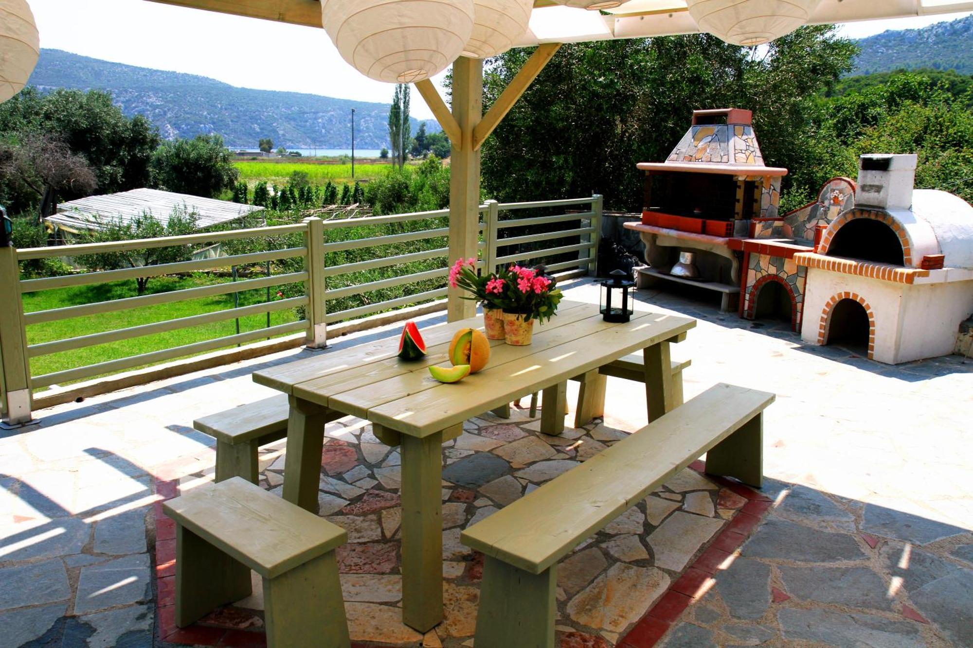 Guest house Niriides