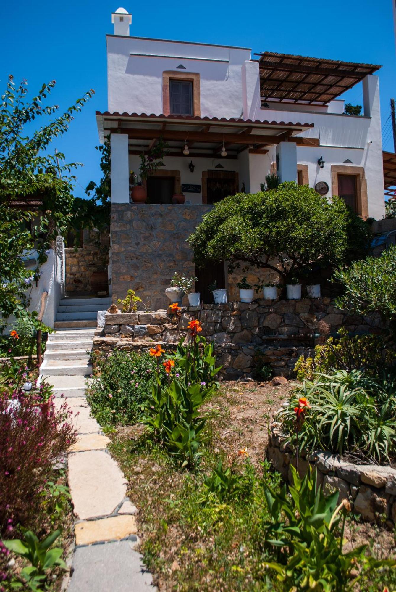 Guest house Patmos Mathios Studios- Sapsila