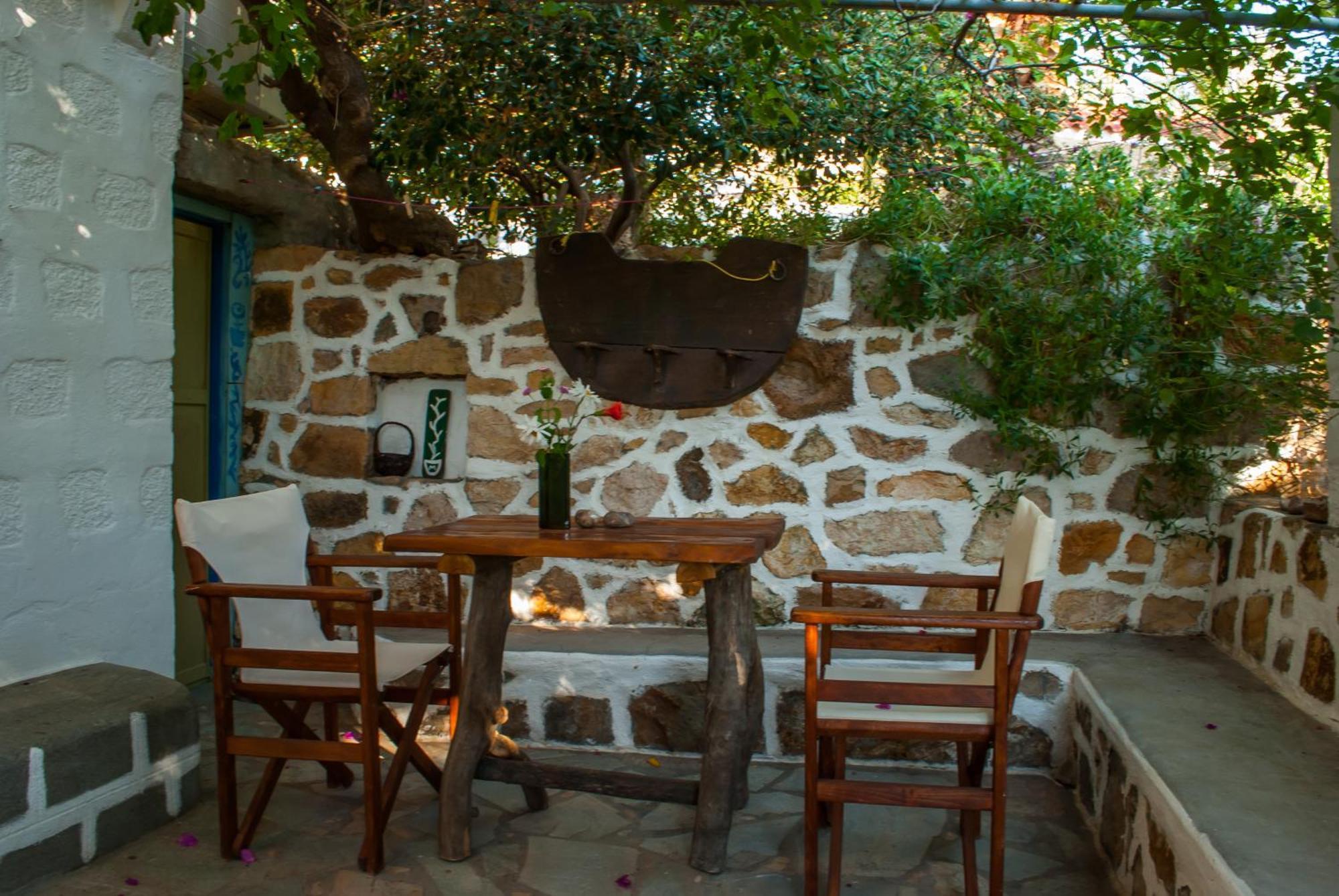 Patmos Mathios Studios- Guest house *