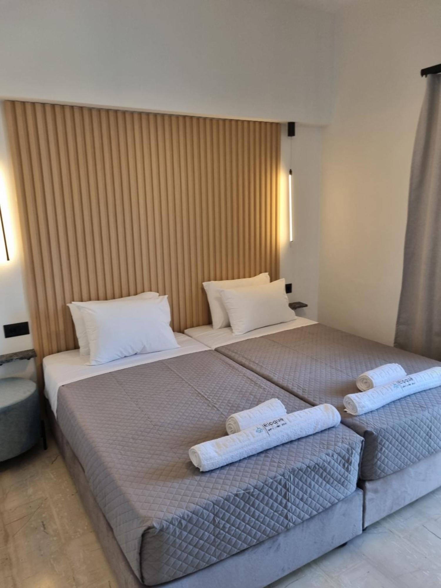 Aparthotel Eloque Simple Living Space