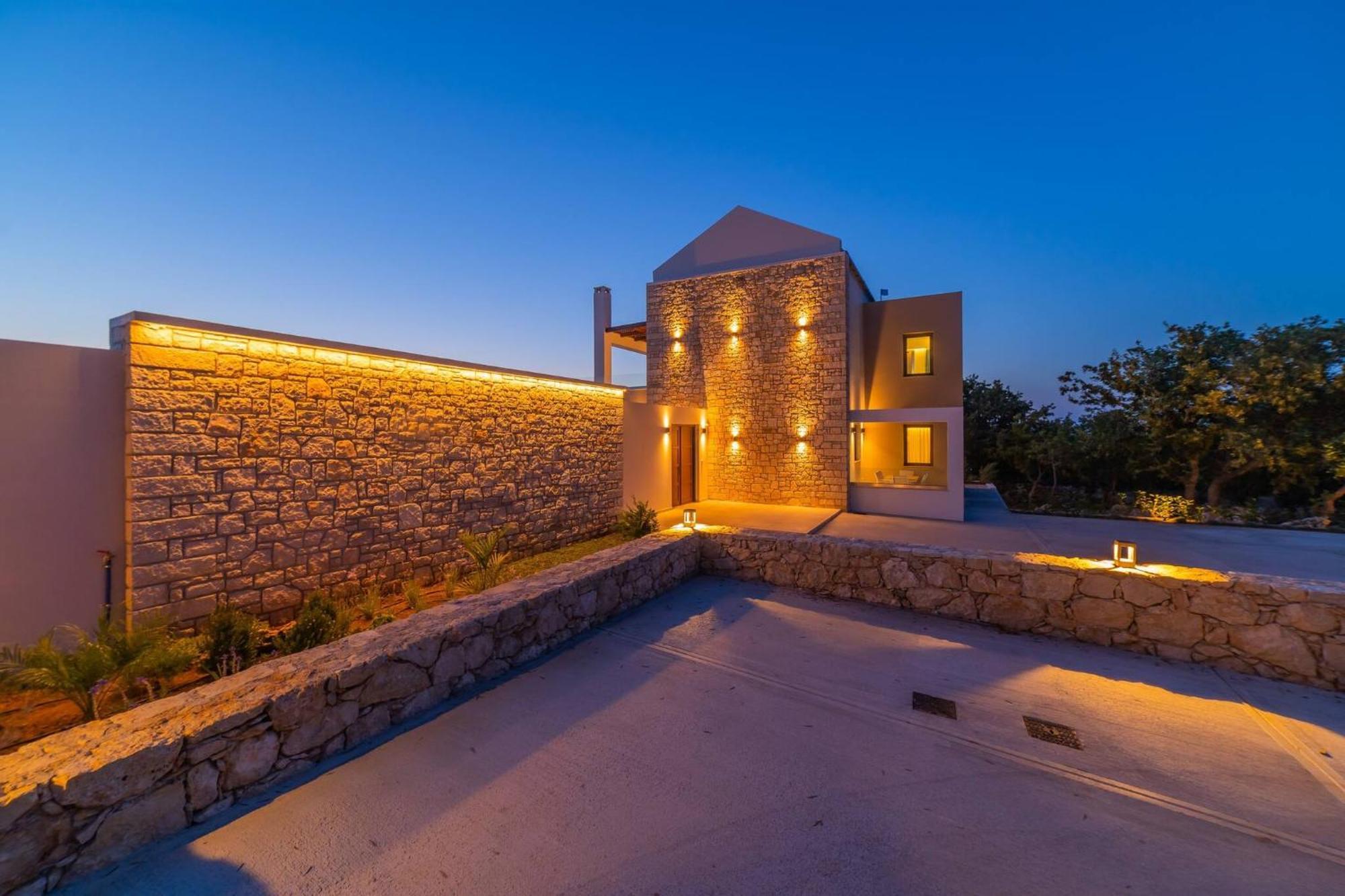 Villa Carpe Diem - Luxurious, 15km From The