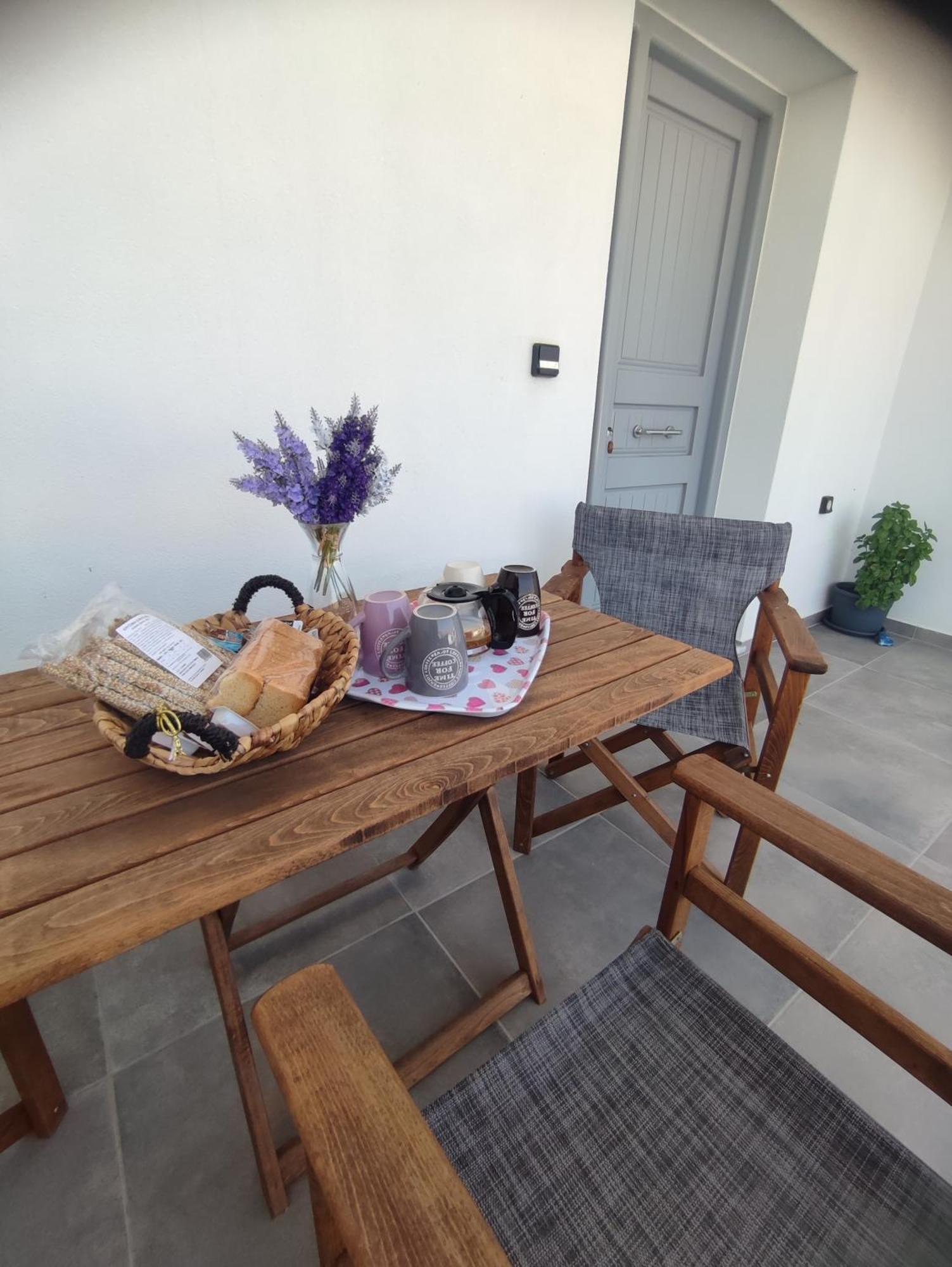 Sifnaiou Traditional 1 & 3 Holiday home *