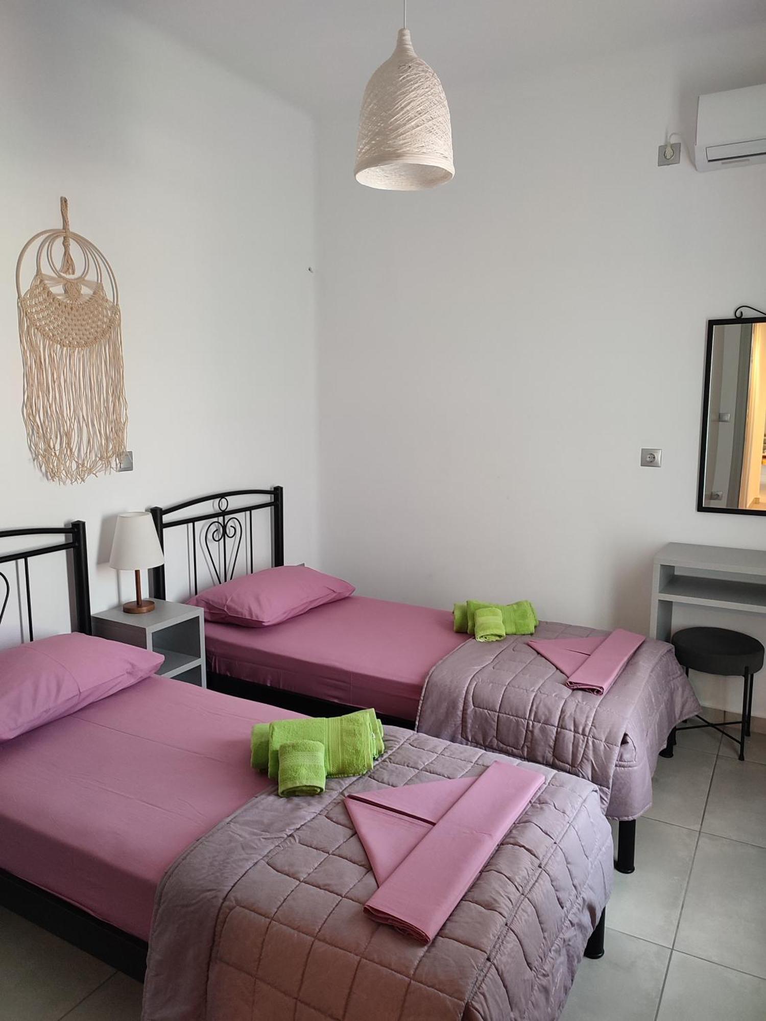 Sifnaiou Traditional 1 & 3 Holiday home