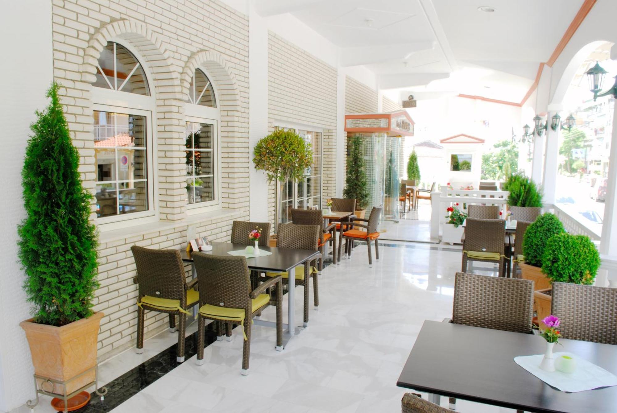 Hotel Strass 3*