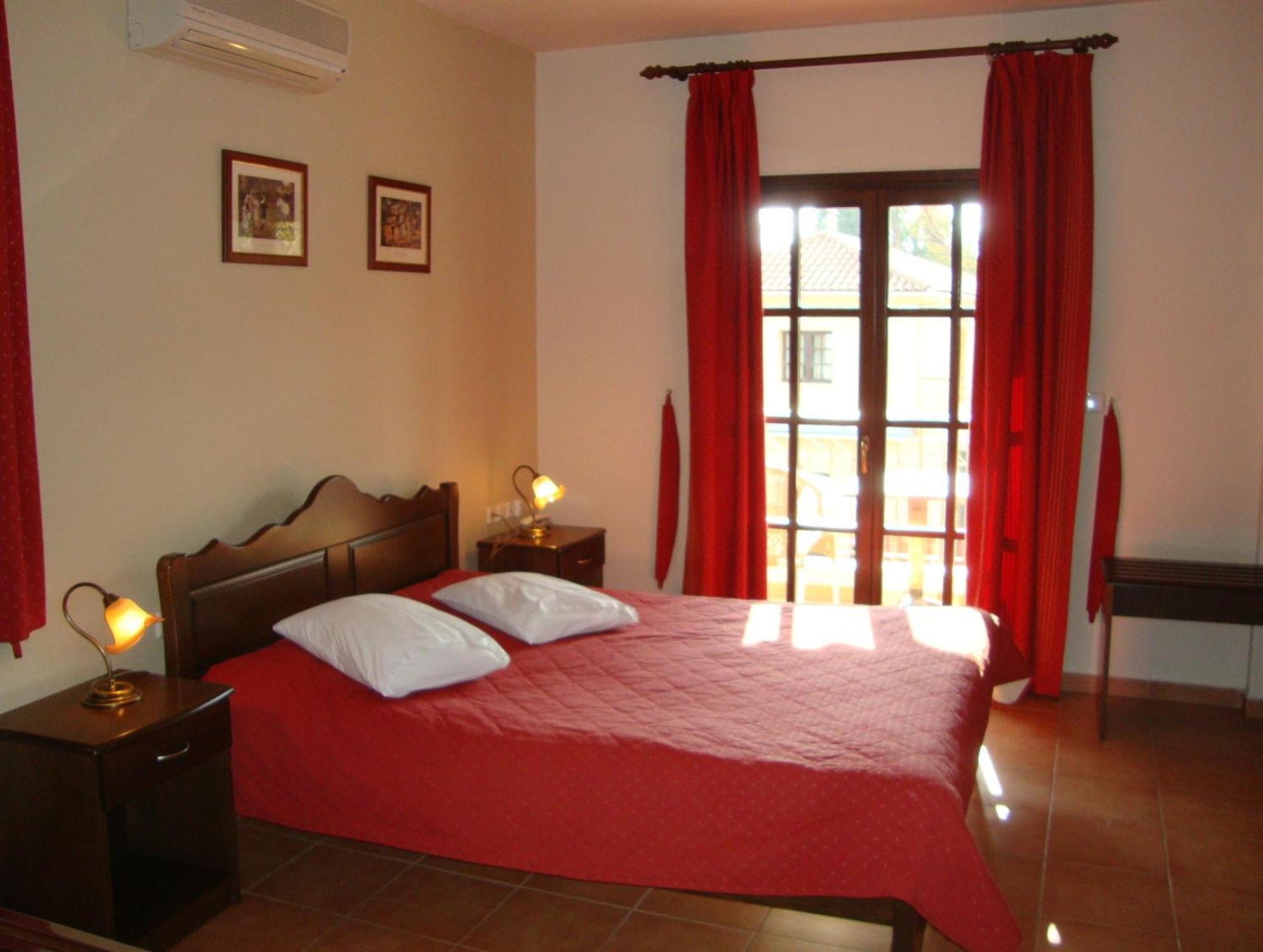 Enalion Aparthotel Kala Nera