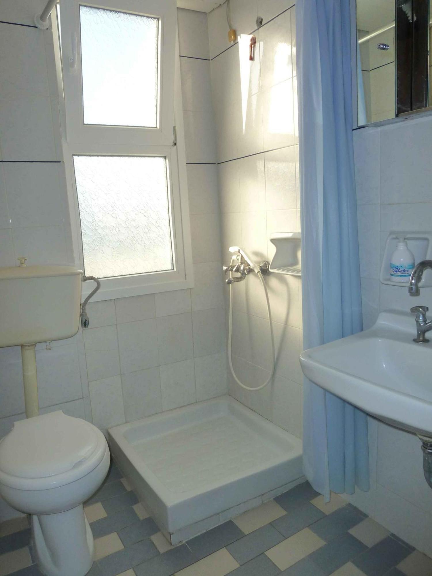 Paris Hotel 2*