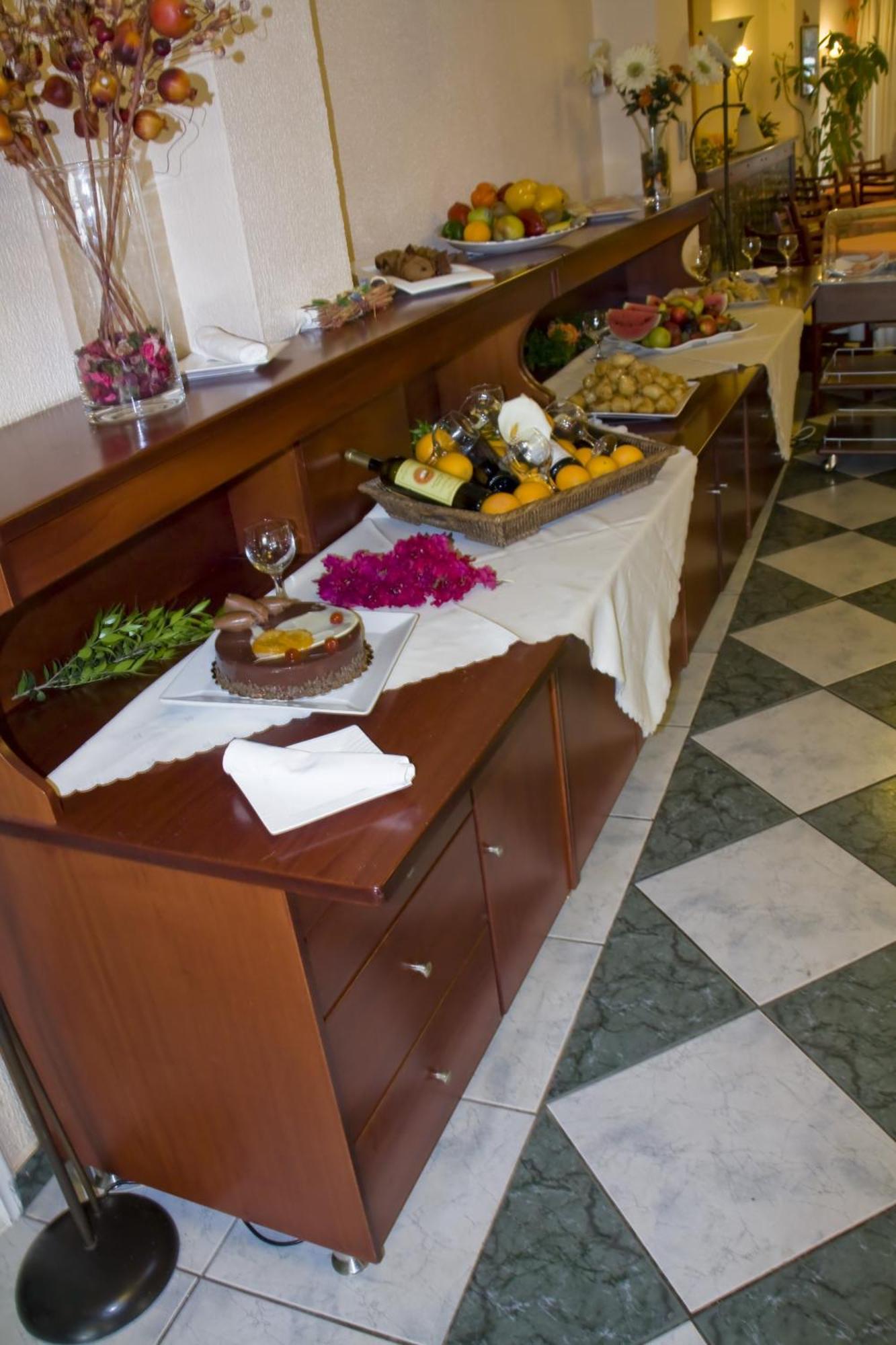 Venardos Hotel 3*