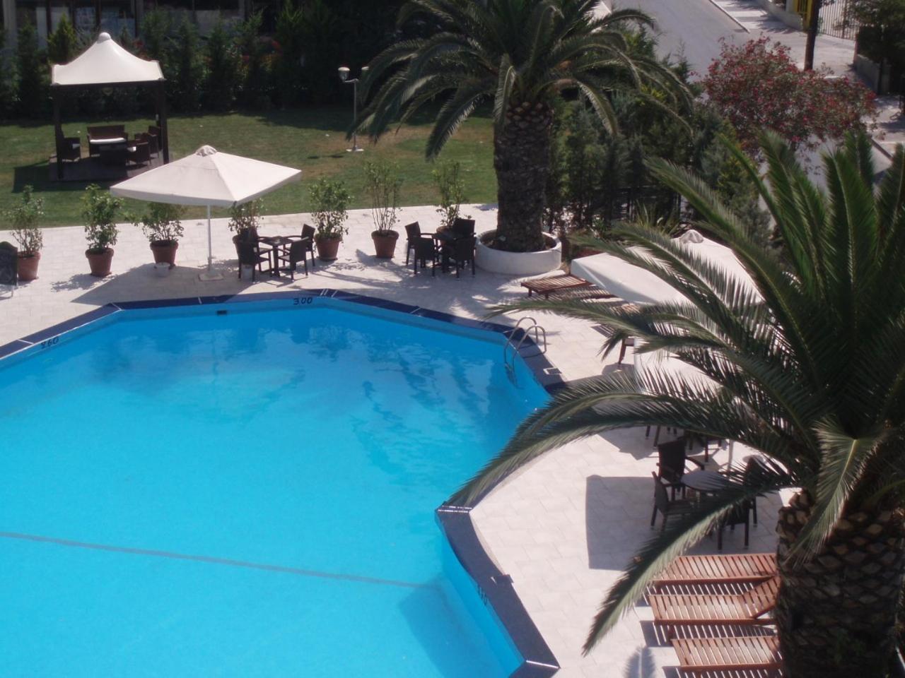 Merope Hotel Karlovassi