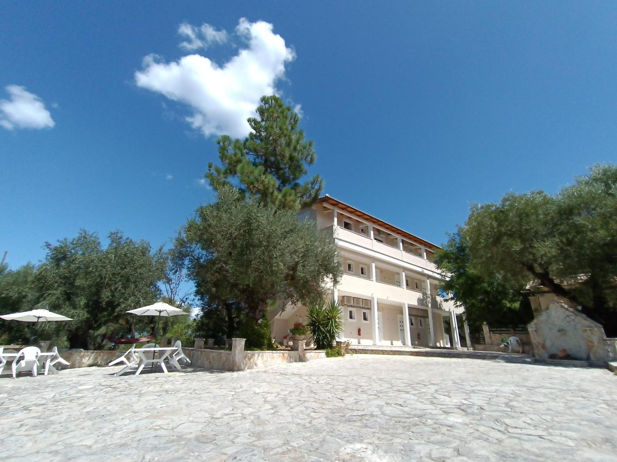 Pouliezos Koklanis Zante * Alykes (Zakynthos)