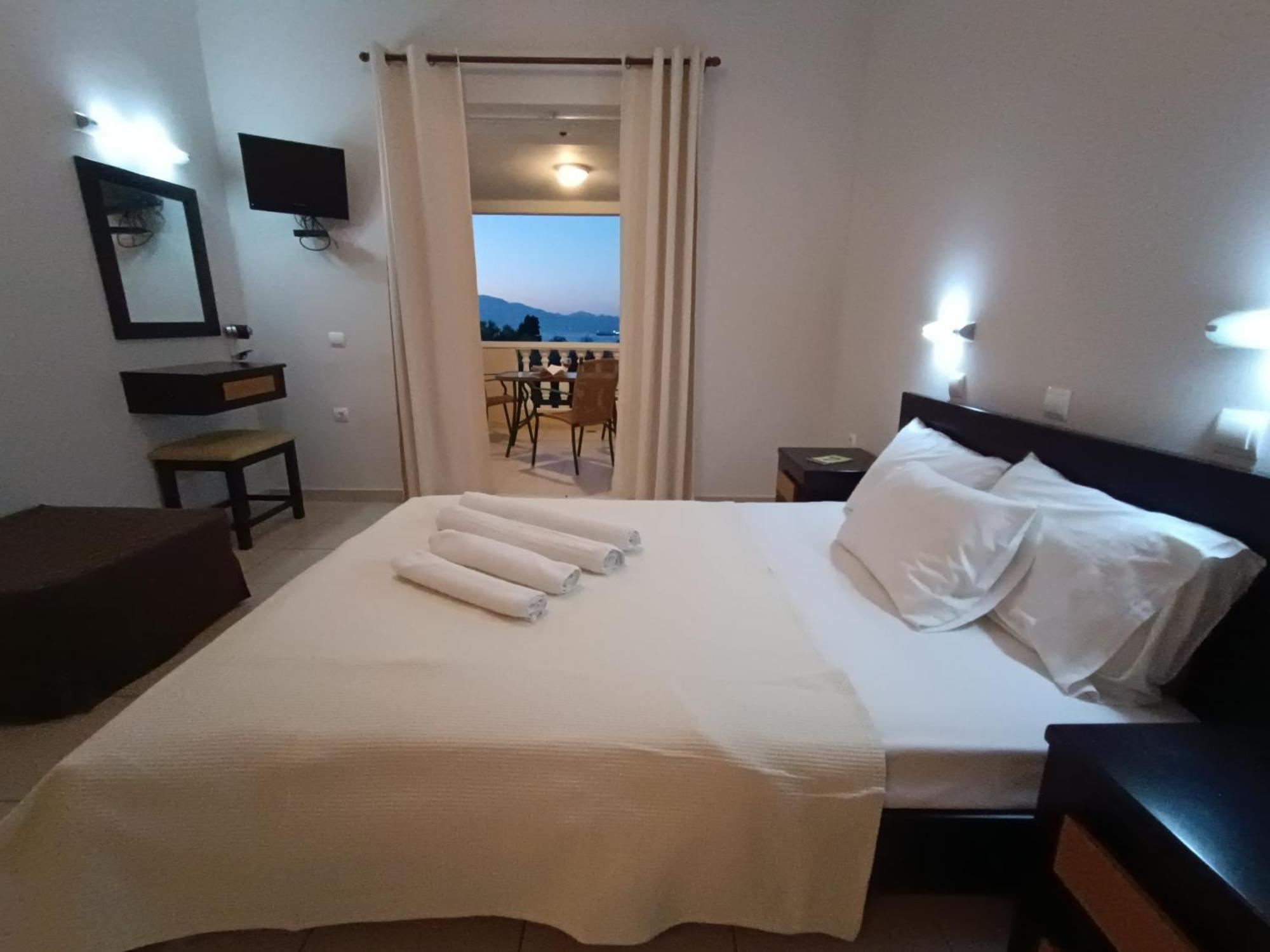 Pouliezos Koklanis Zante Apartment Alykes (Zakynthos)