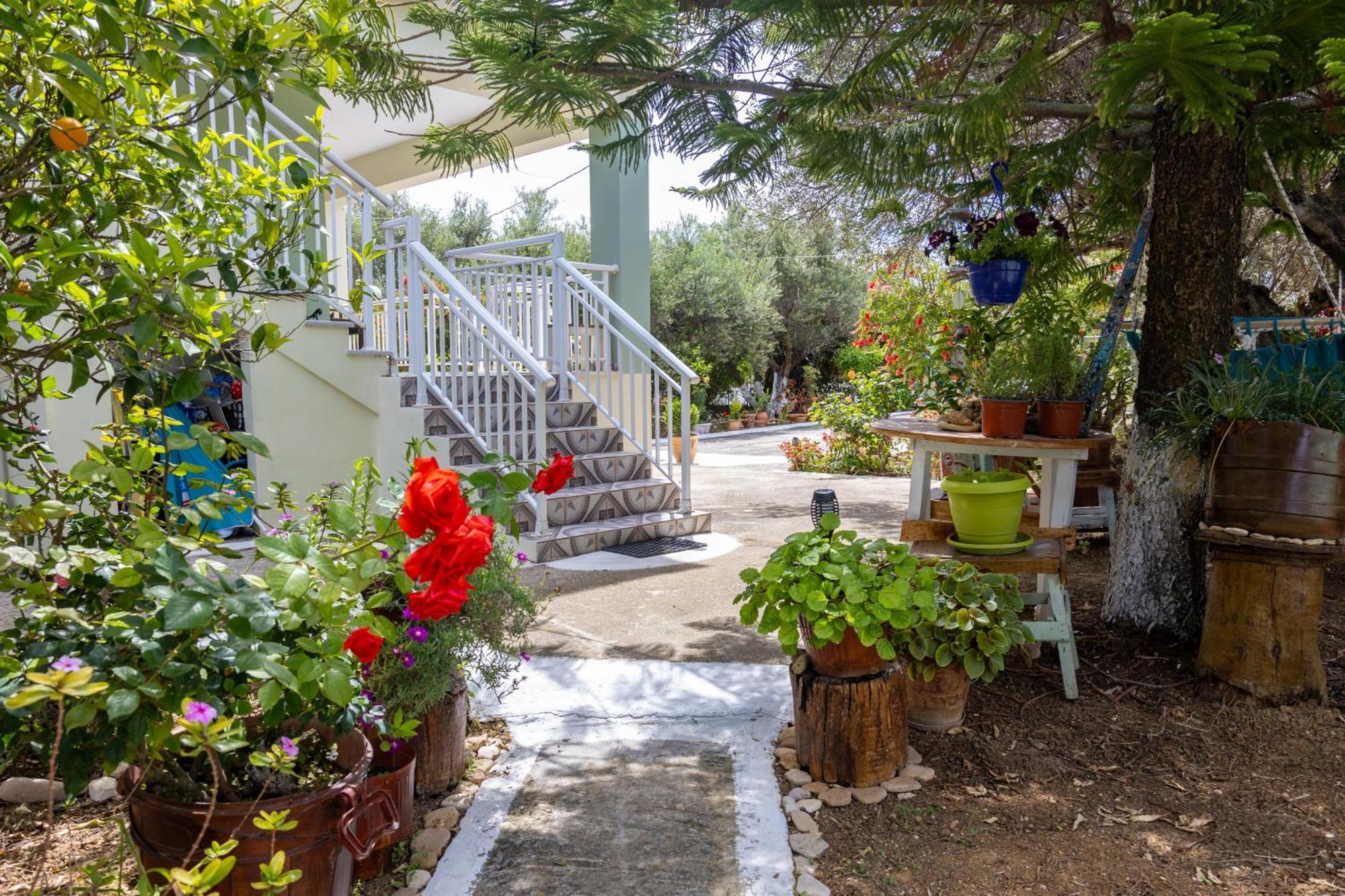 Holiday home Sea & Olives House