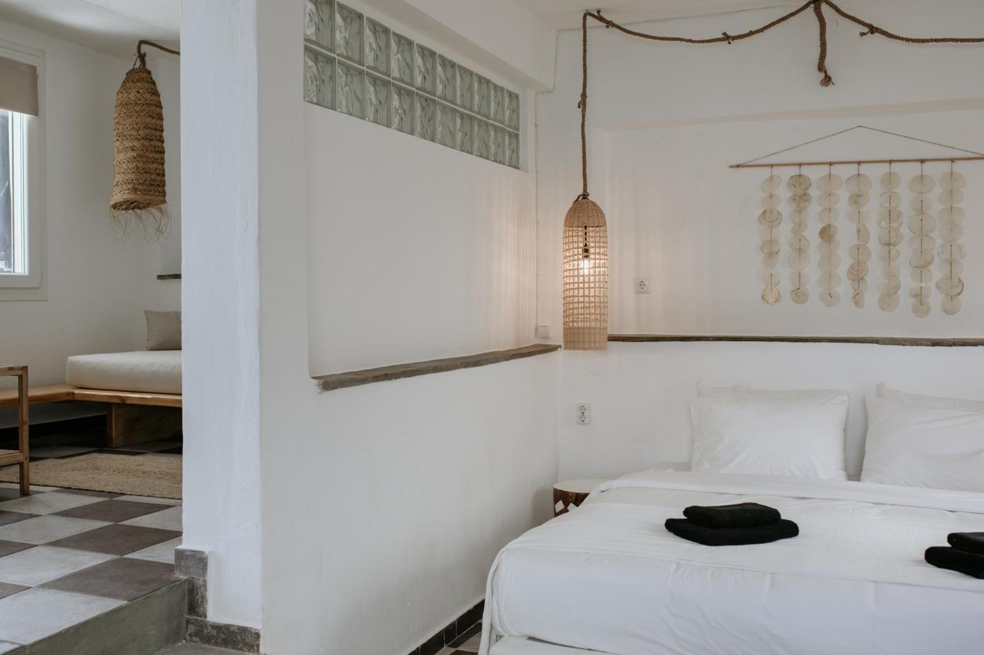 Yi & Thalassa Living By Khi Guest house