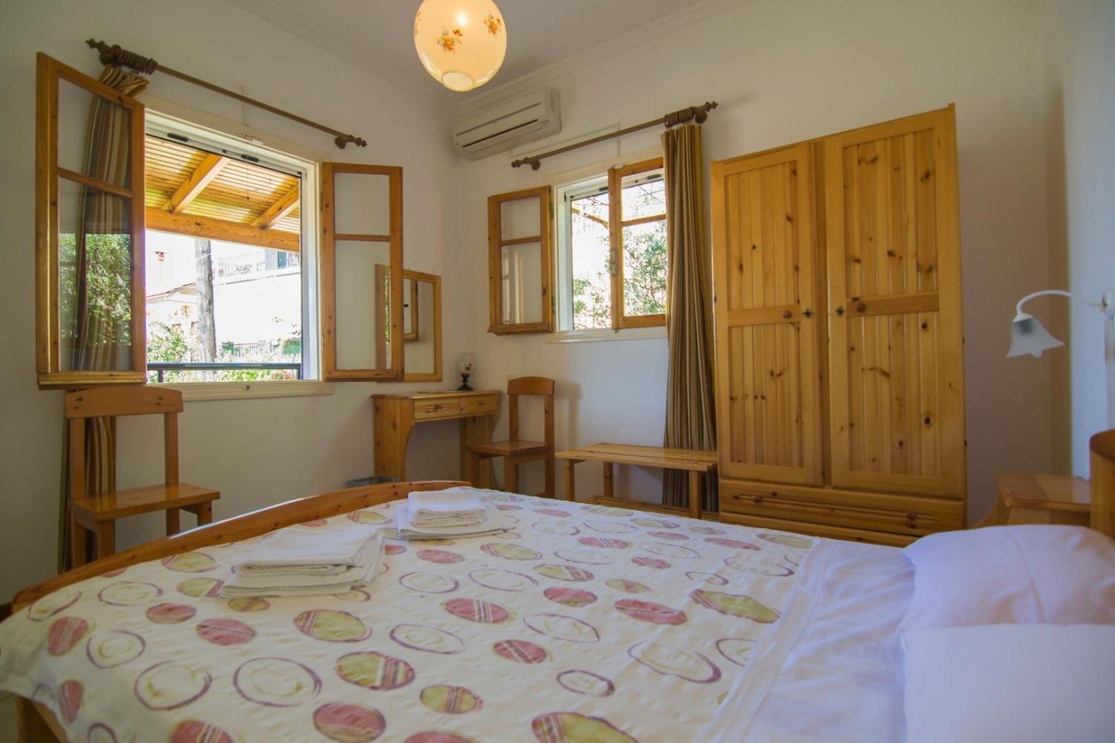 Eritha & Apartment Gaios