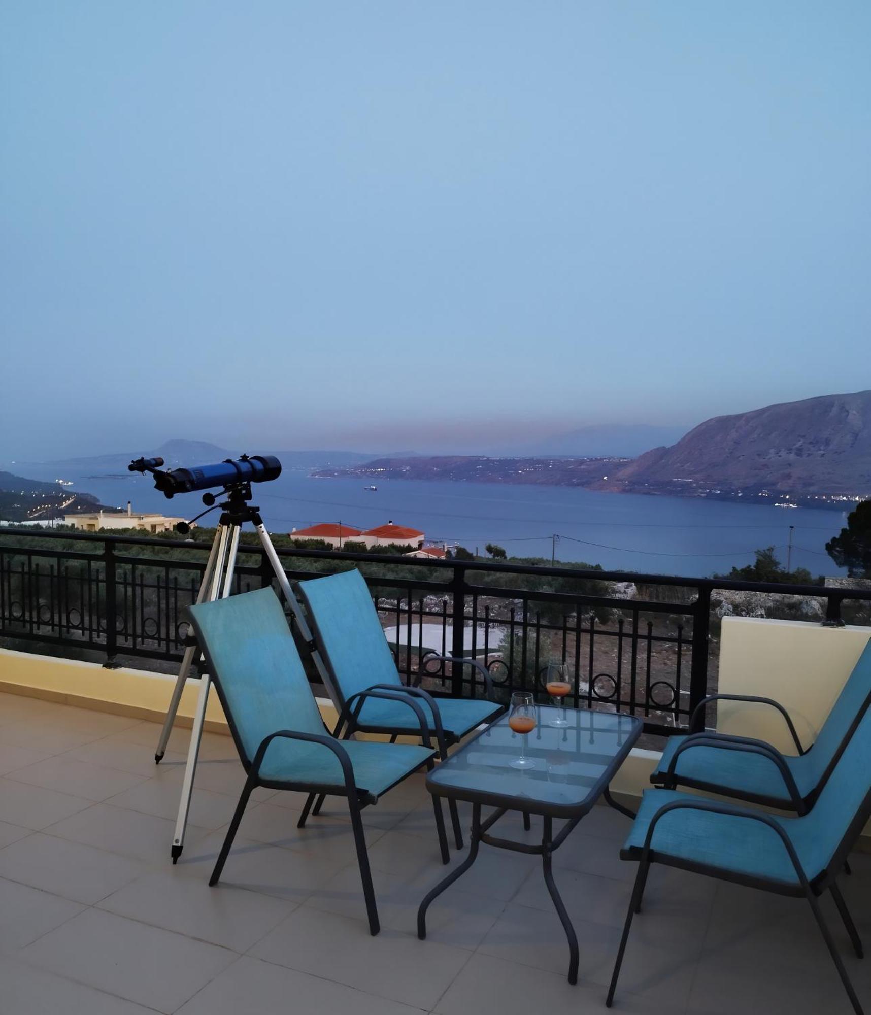 Souda Bay View With Private Pool Near Chania