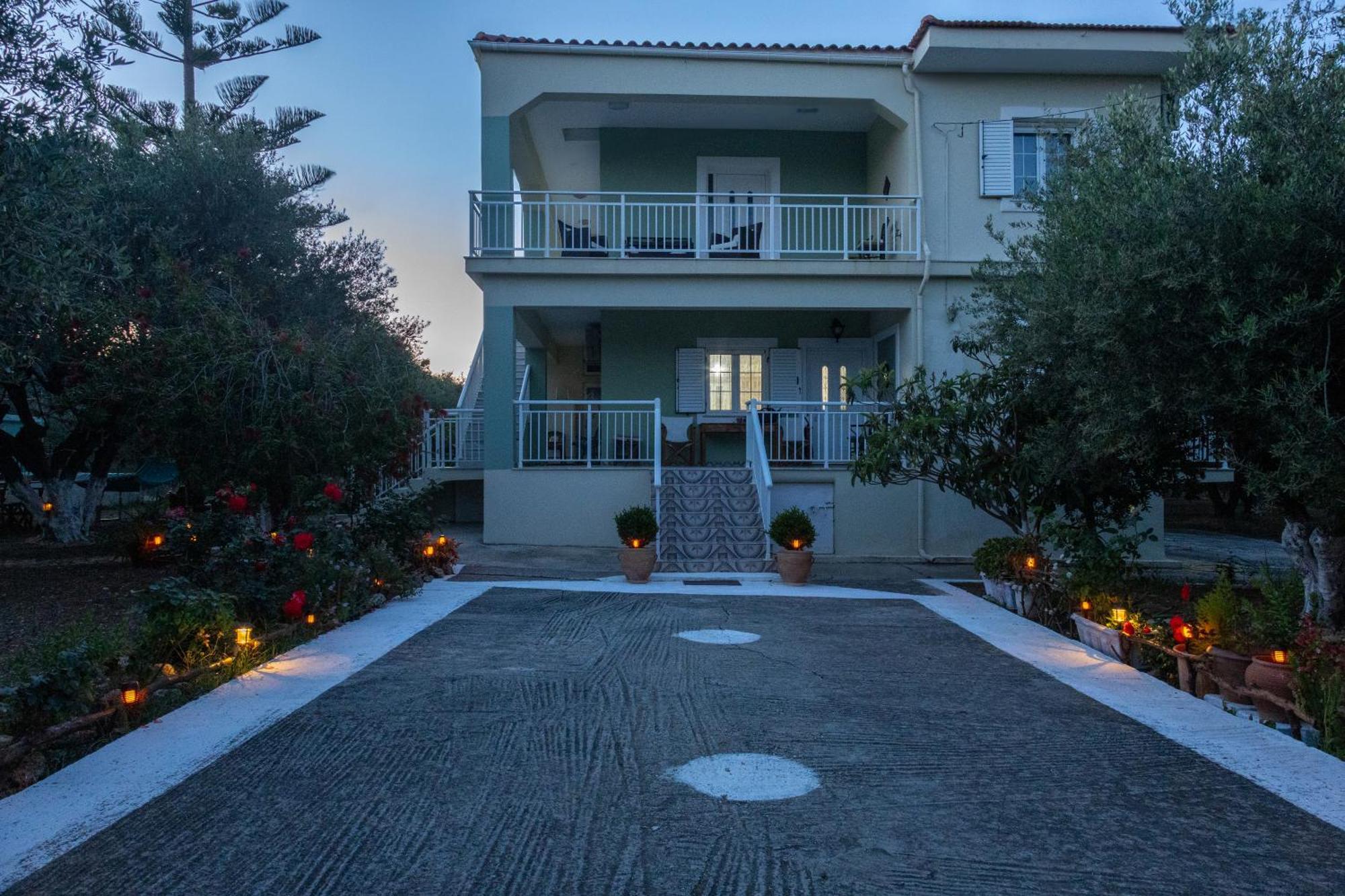 Holiday home Sea & Olives House *