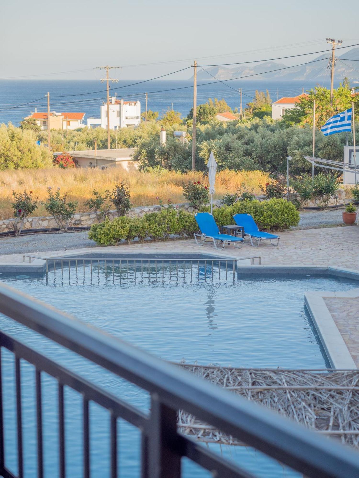 & Studios, Xifoupolis Monemvasia