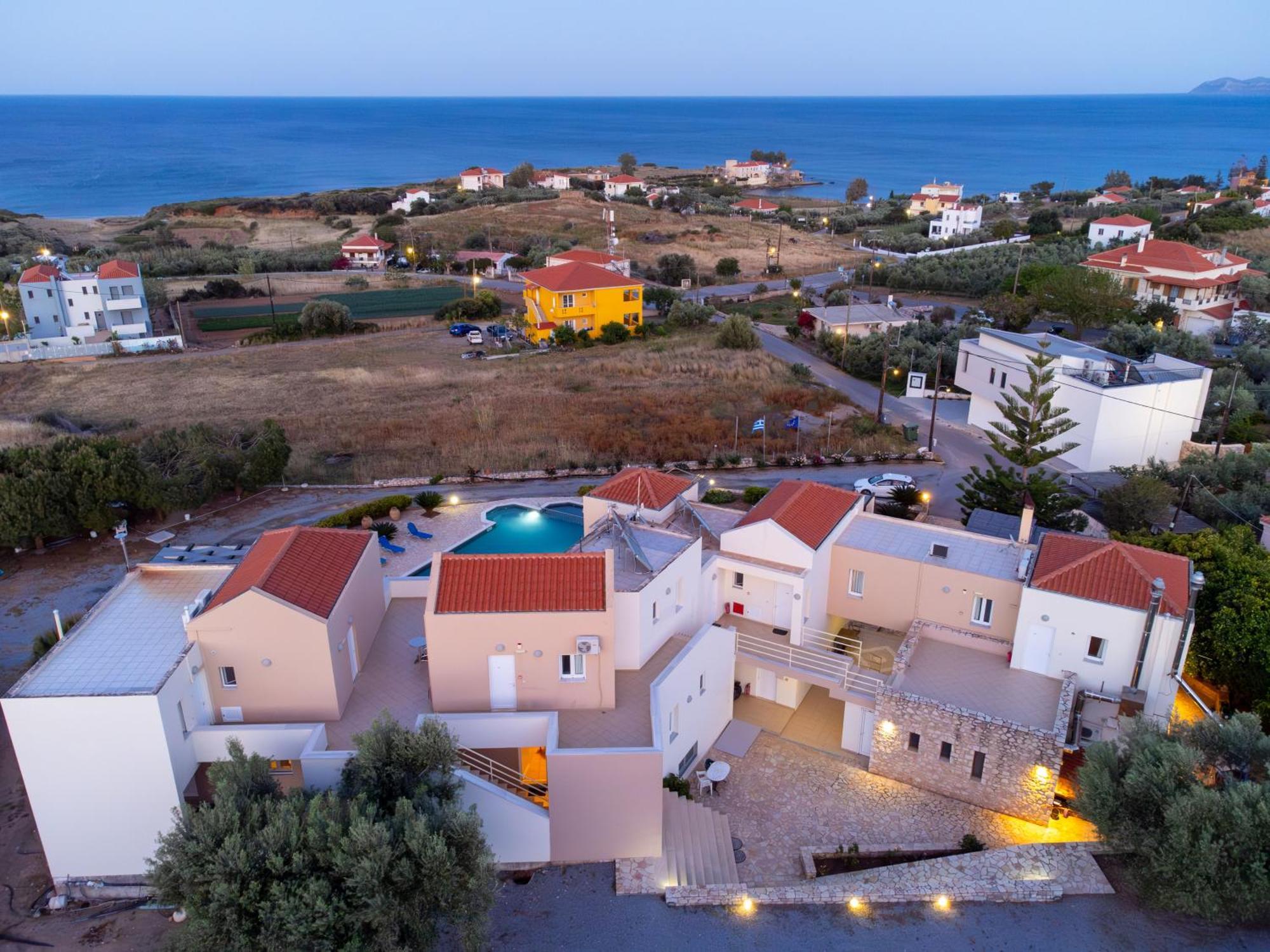 & Studios, Xifoupolis 2* Monemvasia