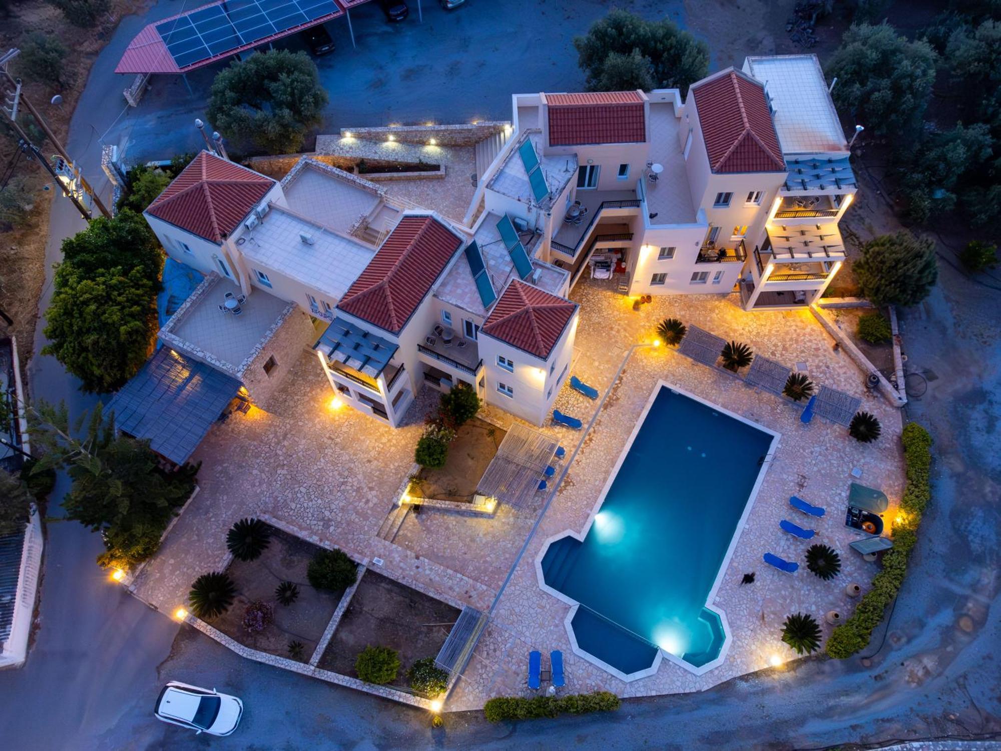 & Studios, Xifoupolis Monemvasia