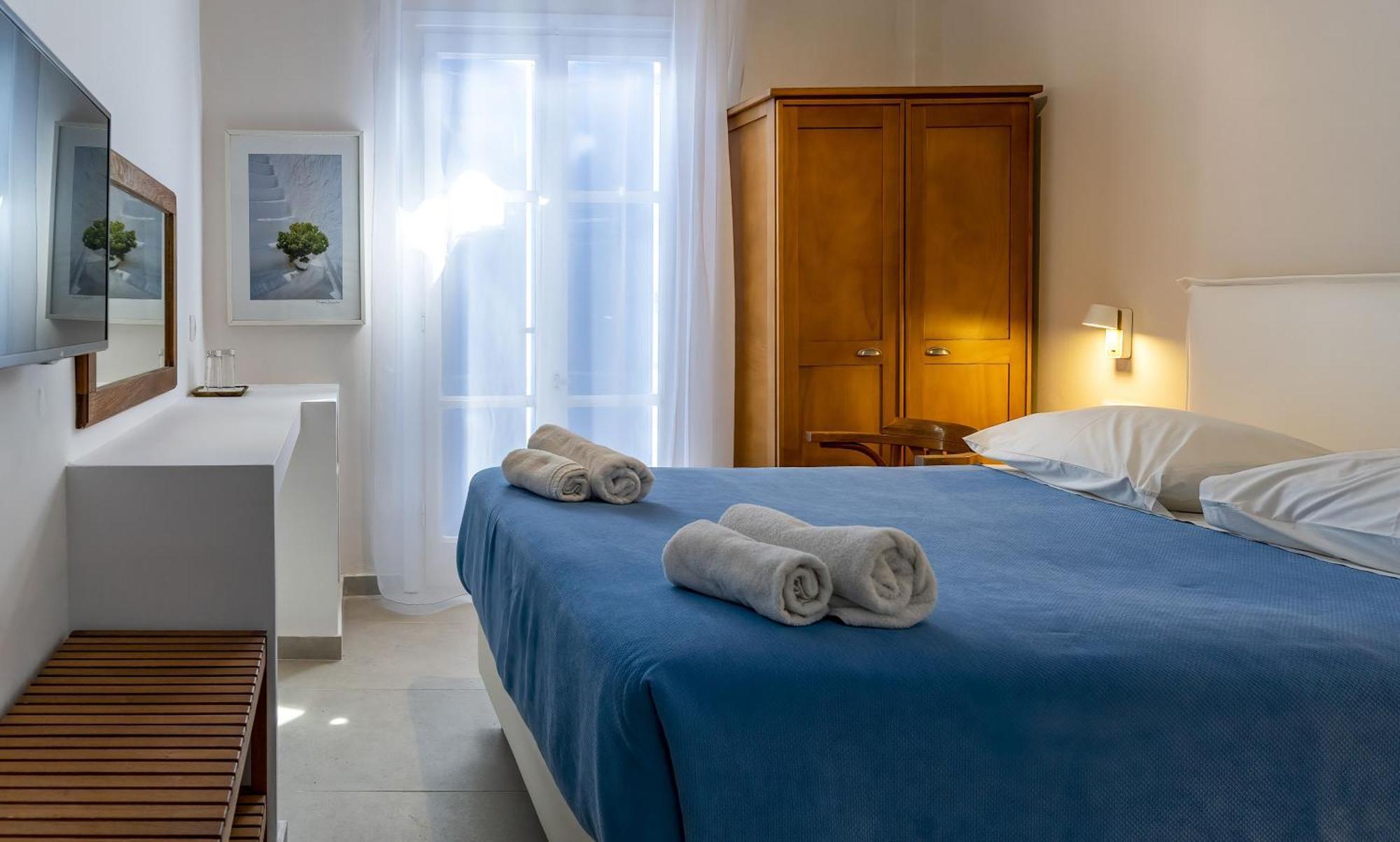 Manto Mykonos Town