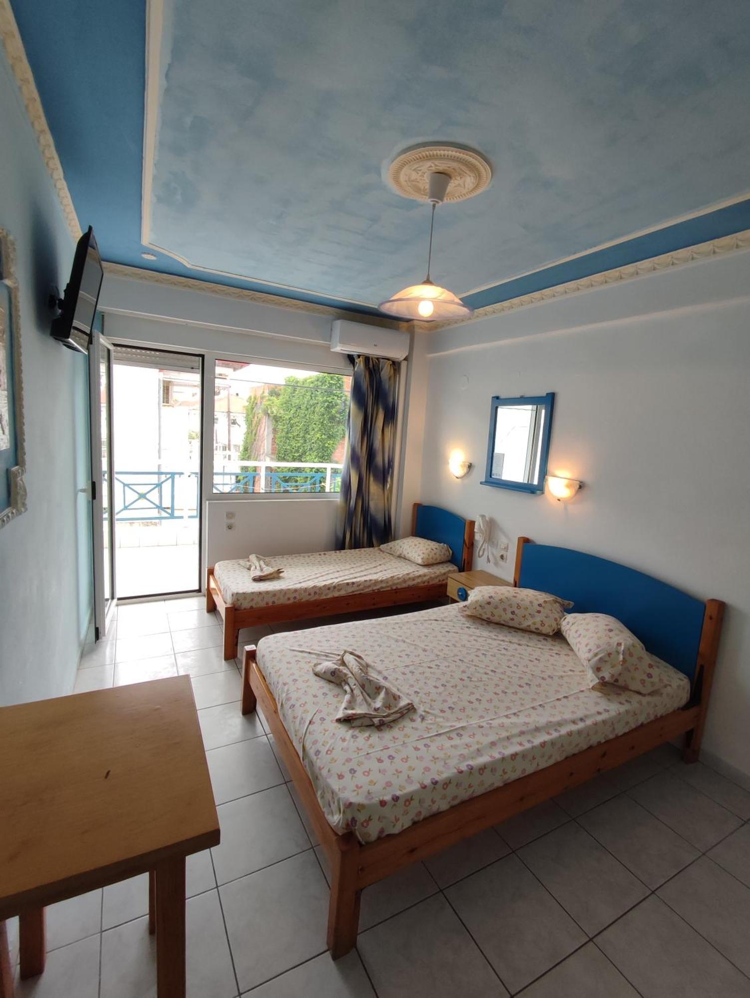 Aparthotel Cosmos *