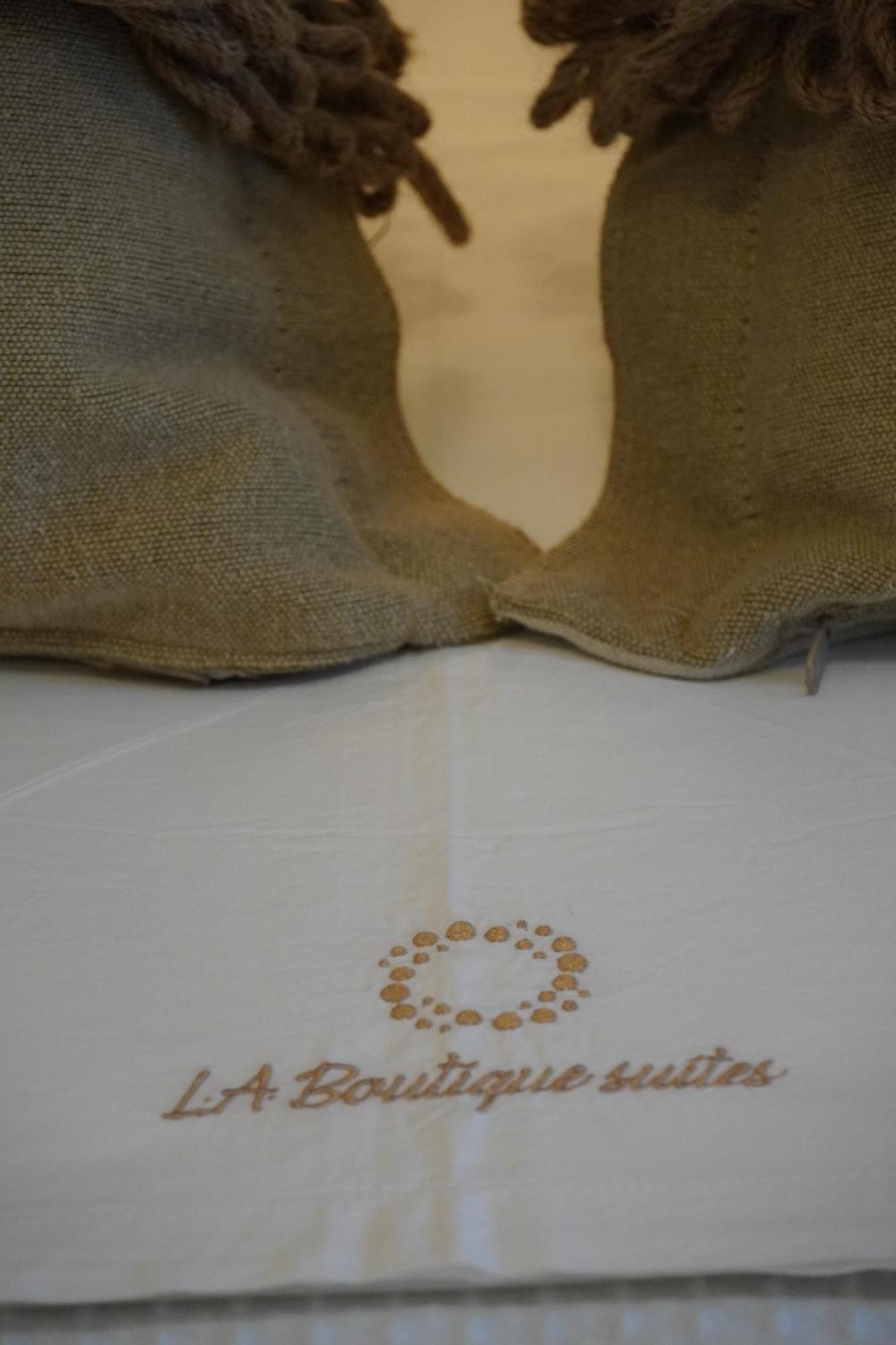 L A Boutique With Private Hot Tub Apartment