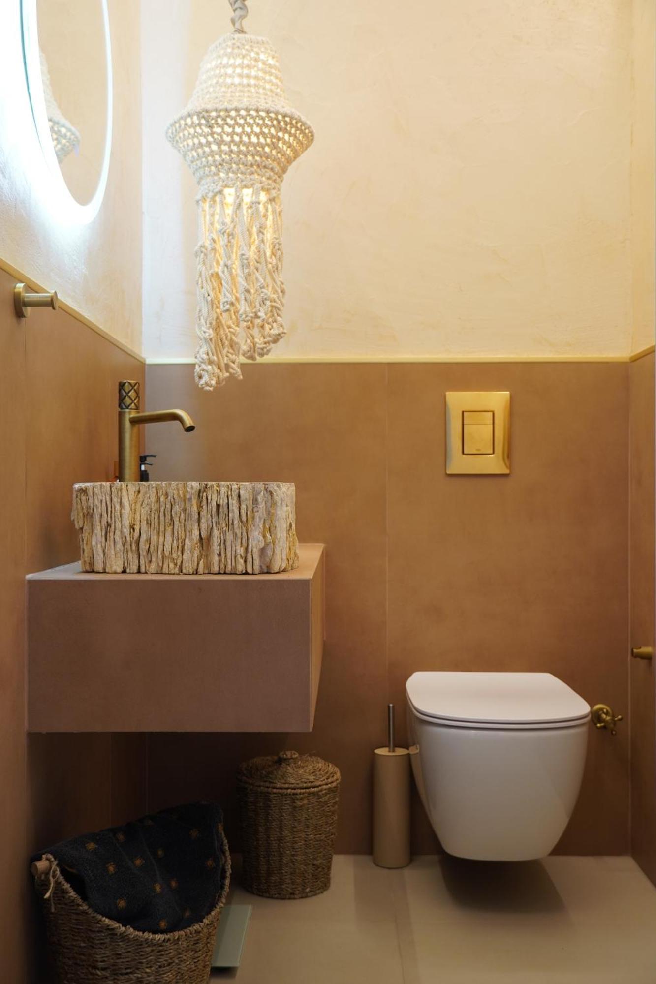 L A Boutique With Private Hot Tub Apartment Kalathas