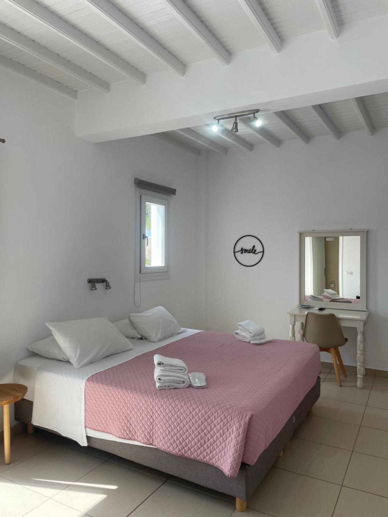 White Myth 2* Mykonos Town