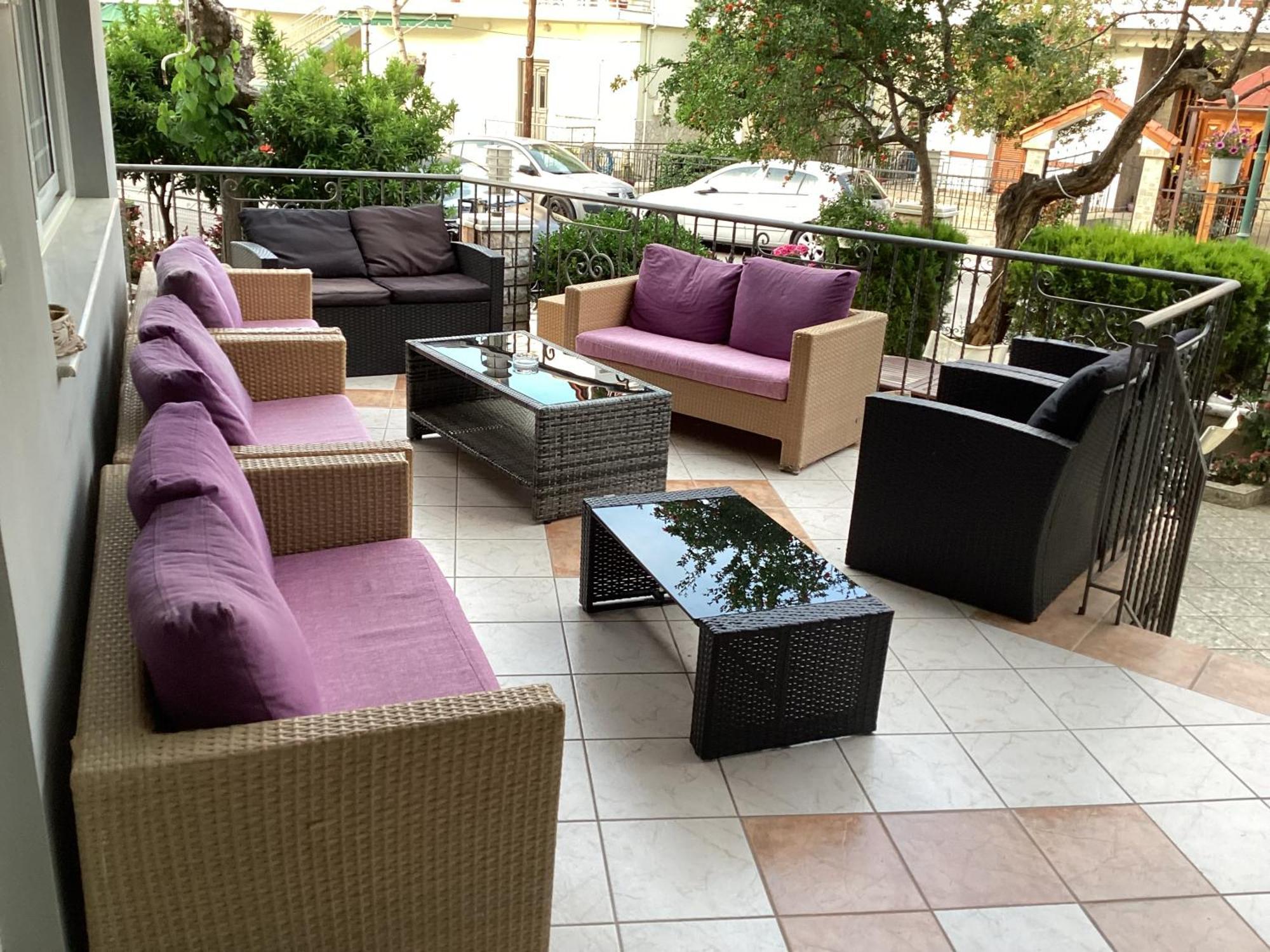 Alexandros Aparthotel