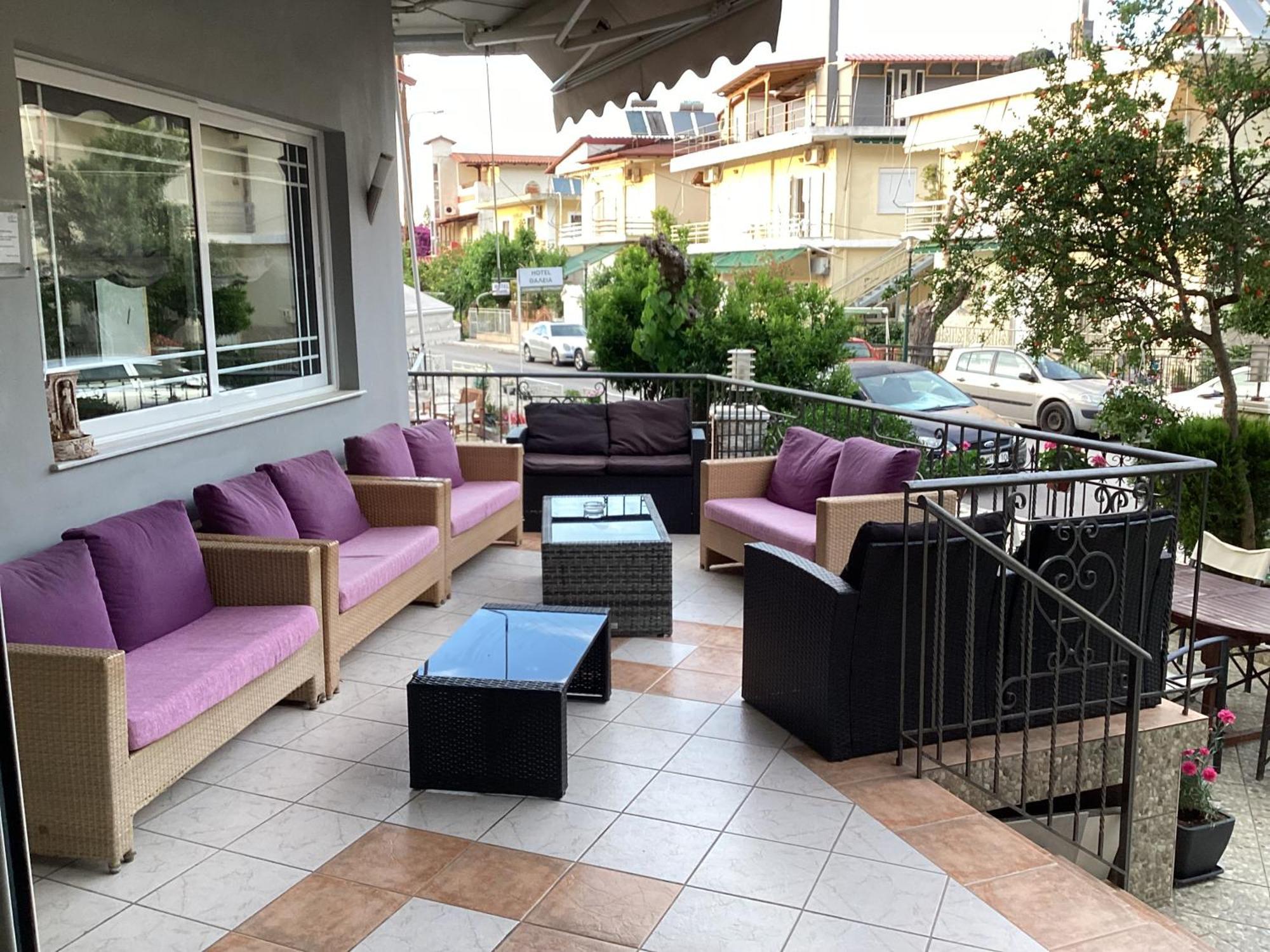 Aparthotel Alexandros Kamena Vourla