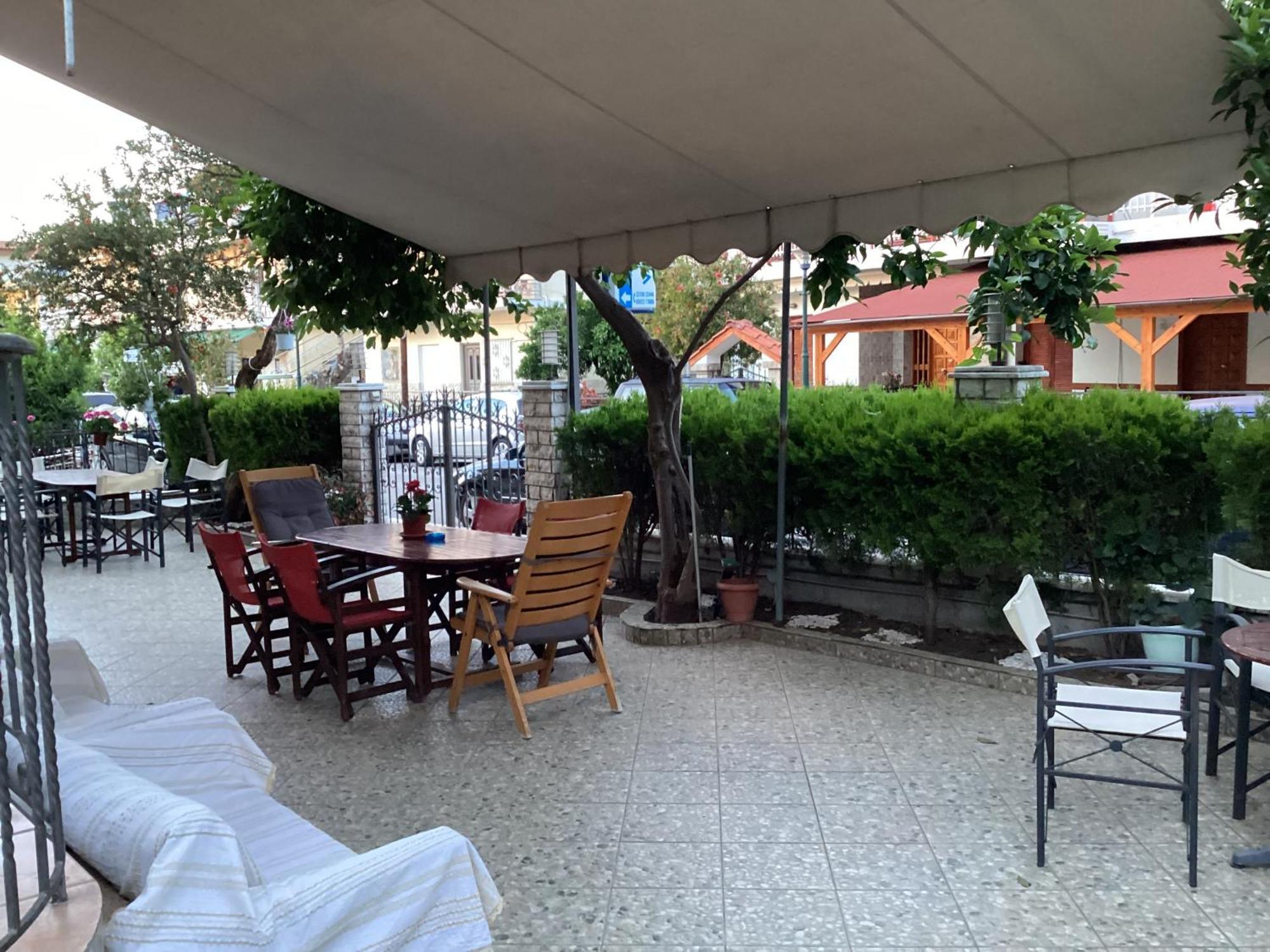 Alexandros Aparthotel