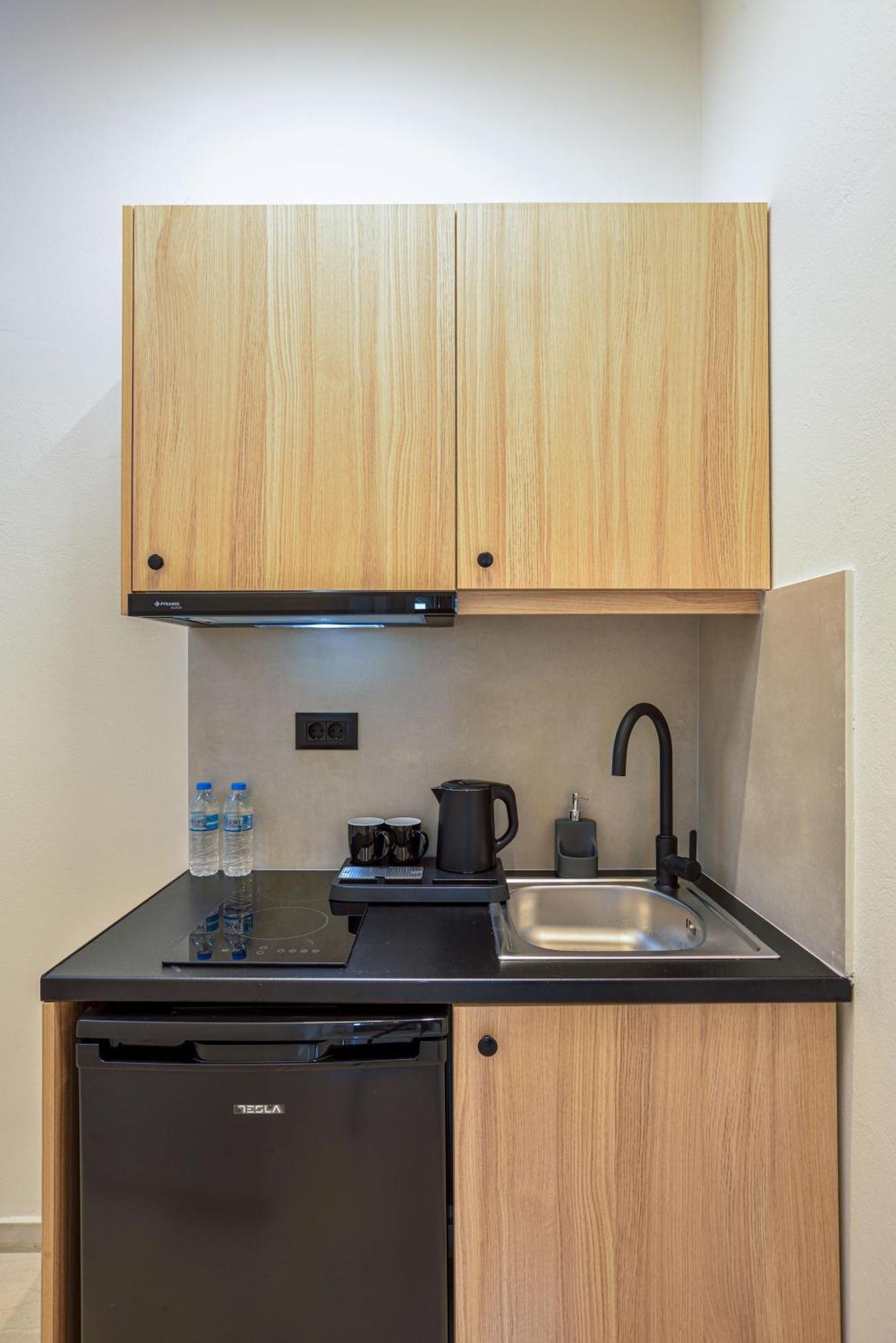 Eloque Simple Living Space Kato Daratso