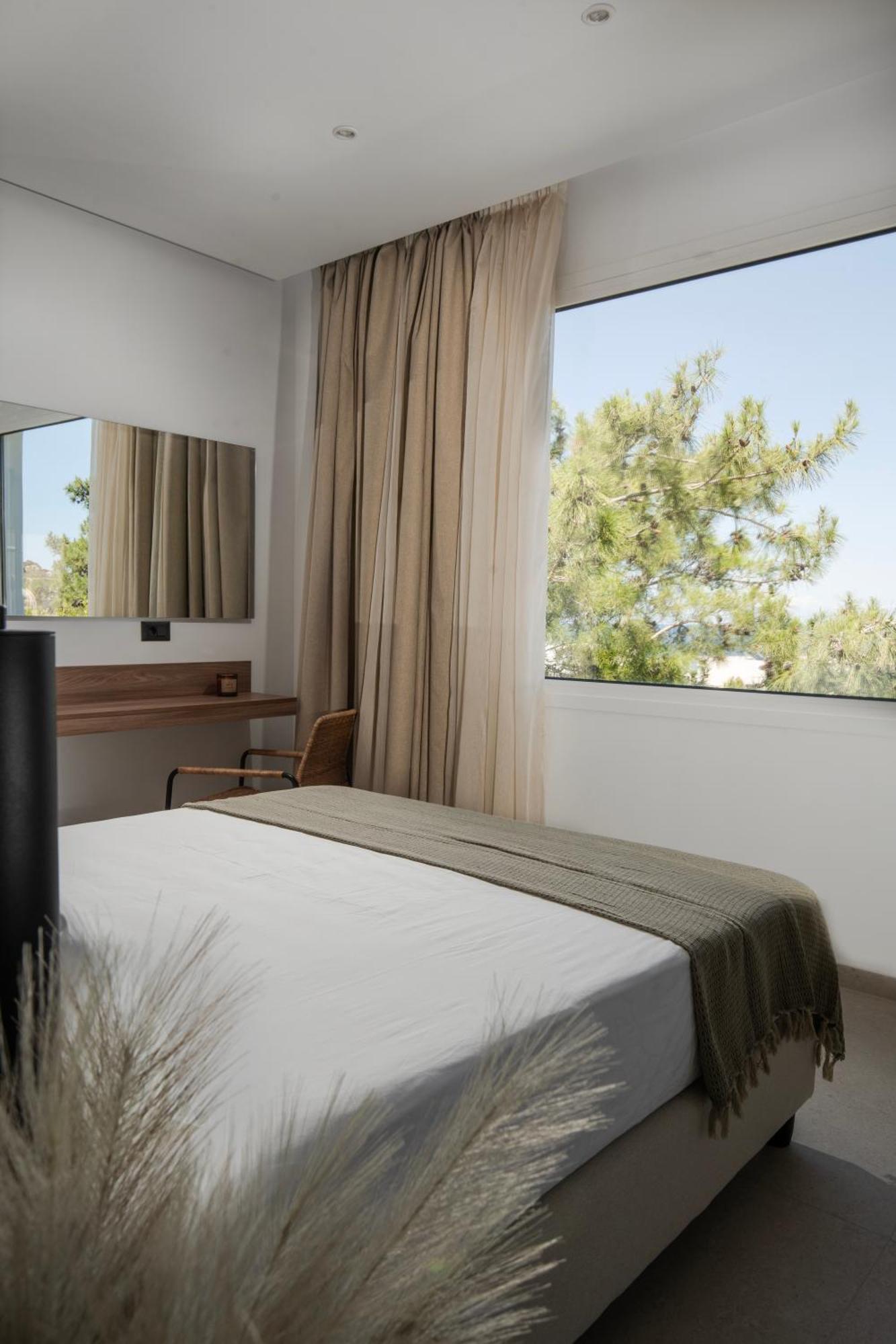 Holiday home Theros Luxury