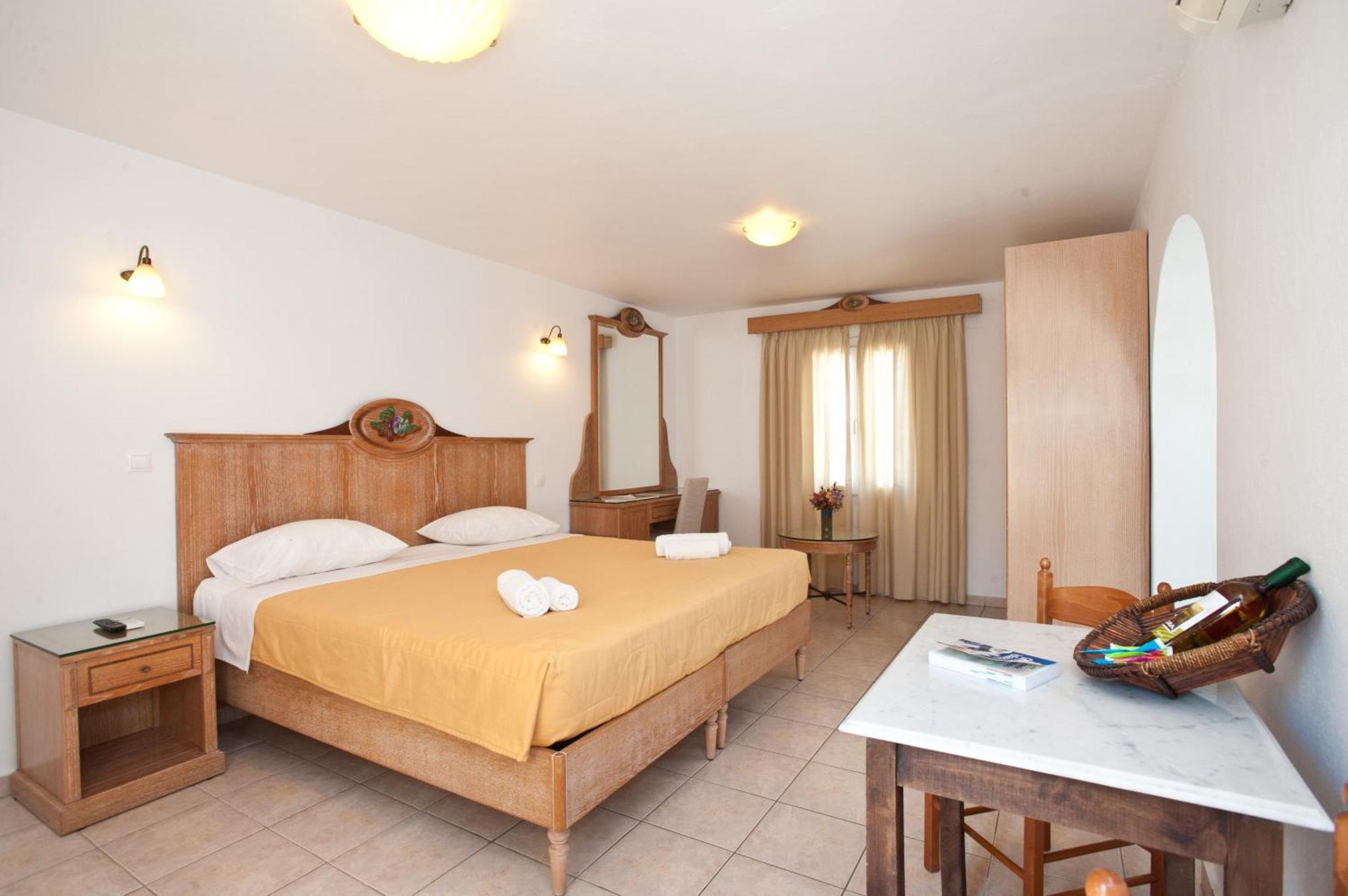 Aparthotel Gelos House 2*
