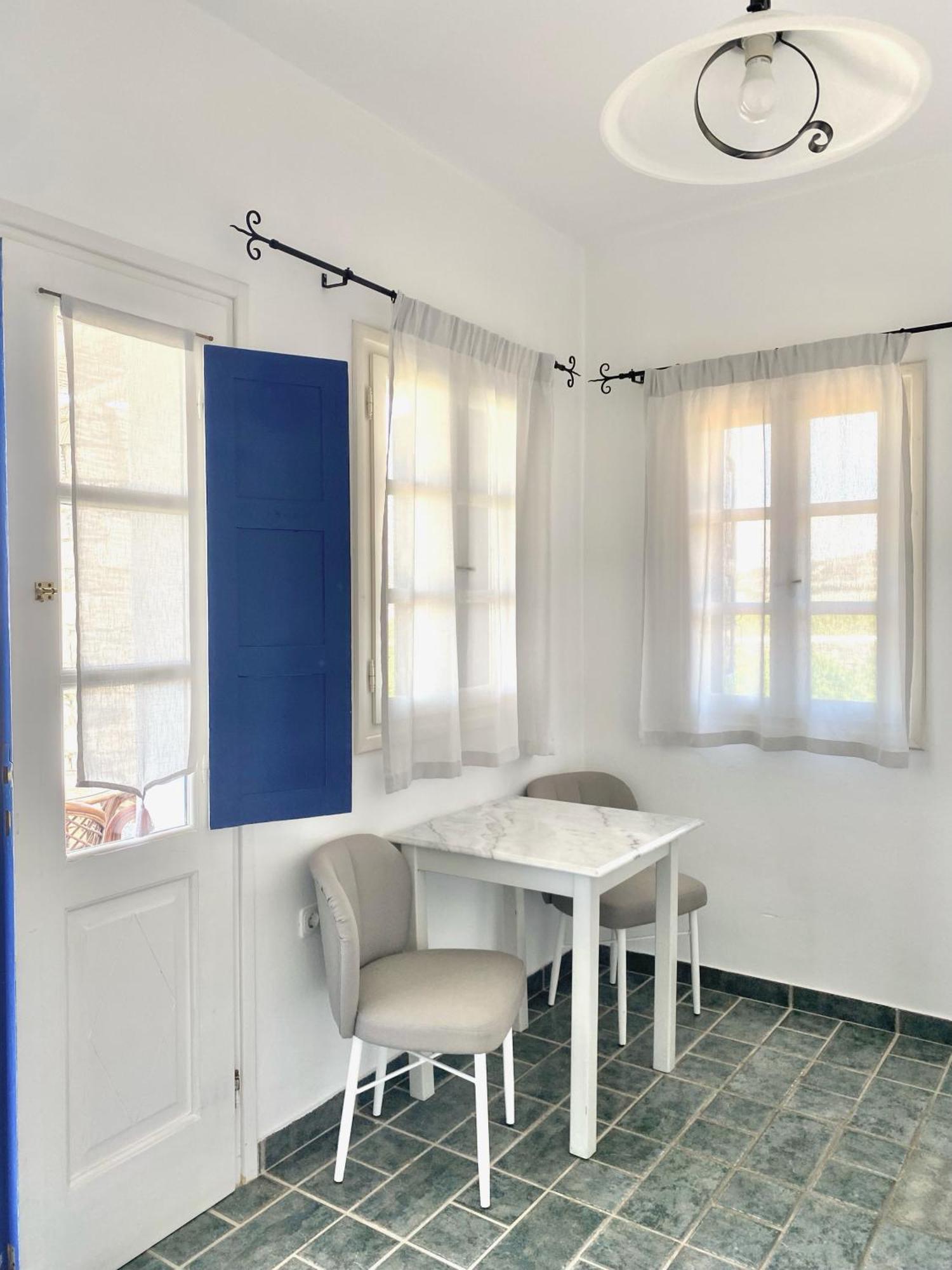 Agrabeli Paros 3* Naousa (Paros)