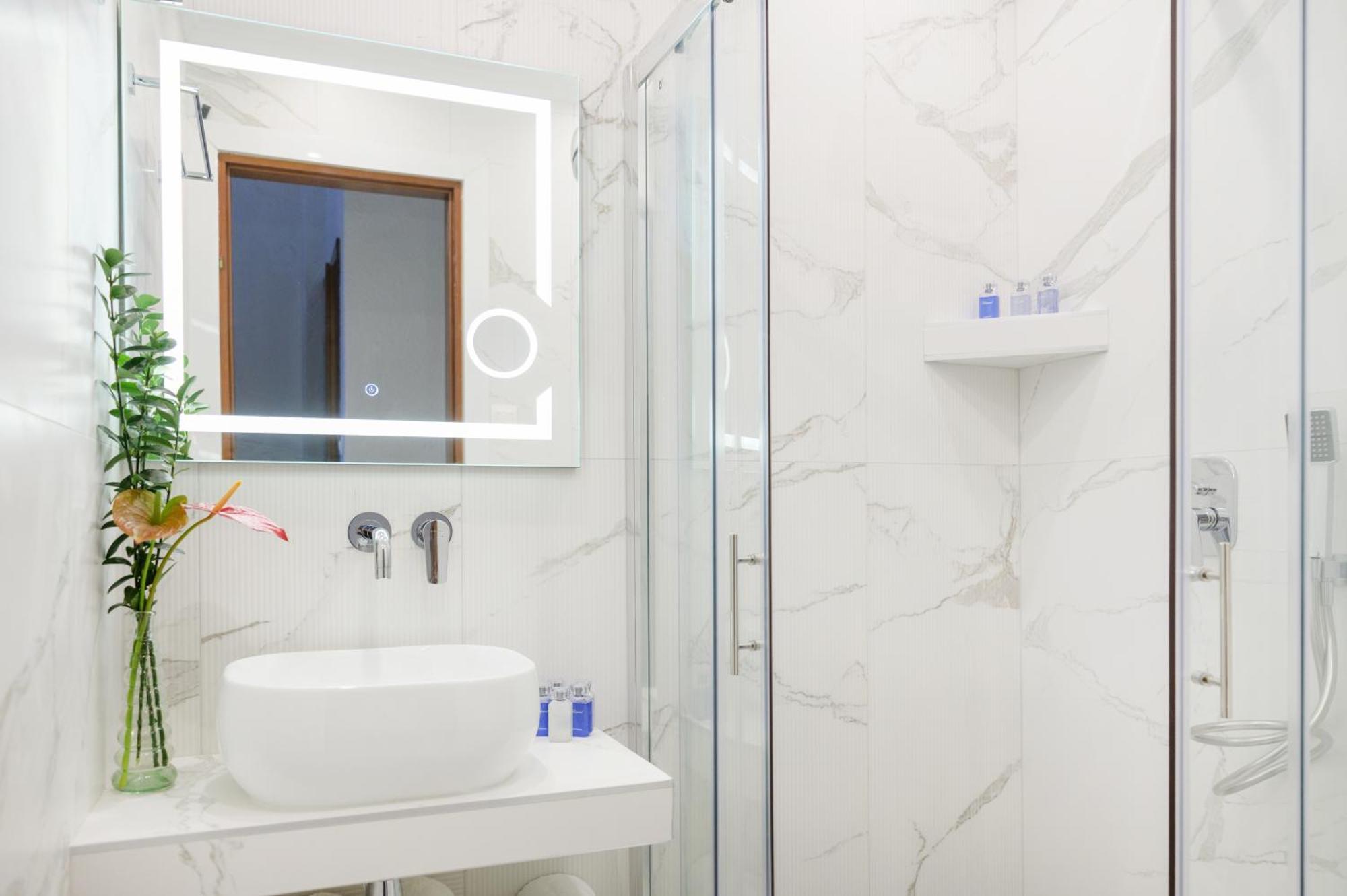 Hotel Leandros 3*