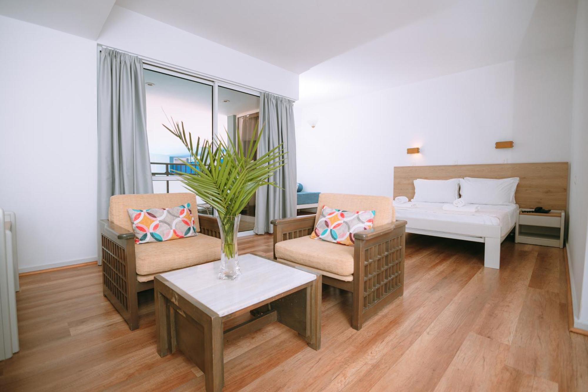 Santa Marina Unique Hotel 4*