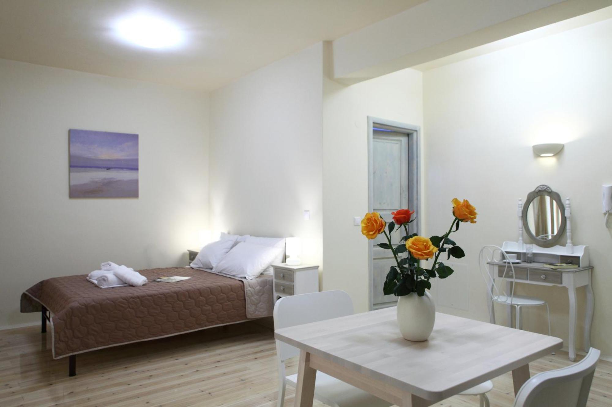 Aparthotel Niriides 3*