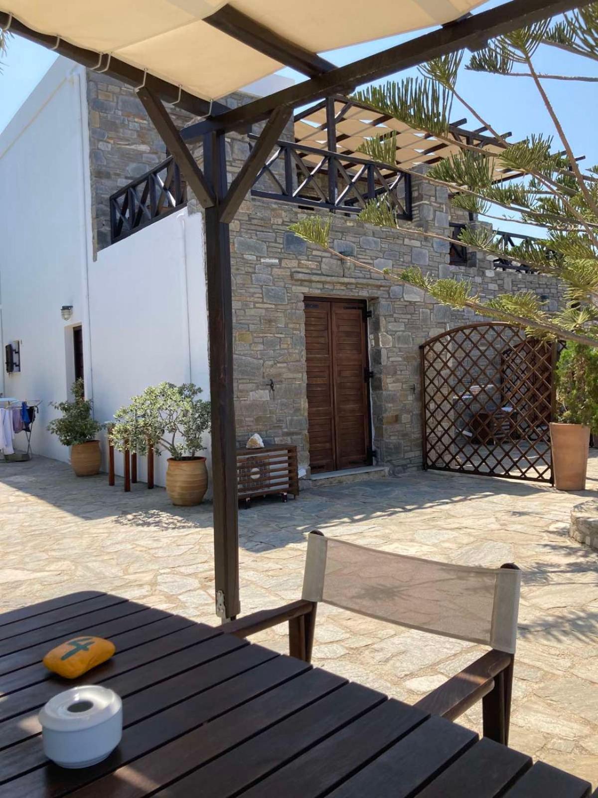 Syrou Lotos Studios & Apartments (Adults Only) * Kini