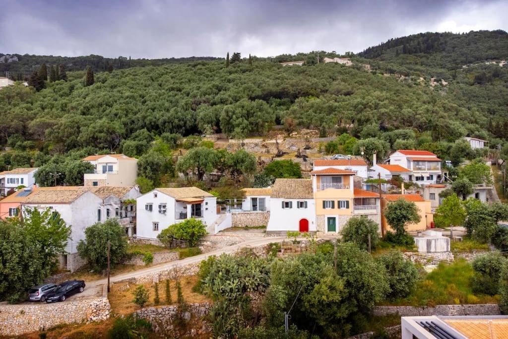 Sofias Retreat Nissaki Katavolos