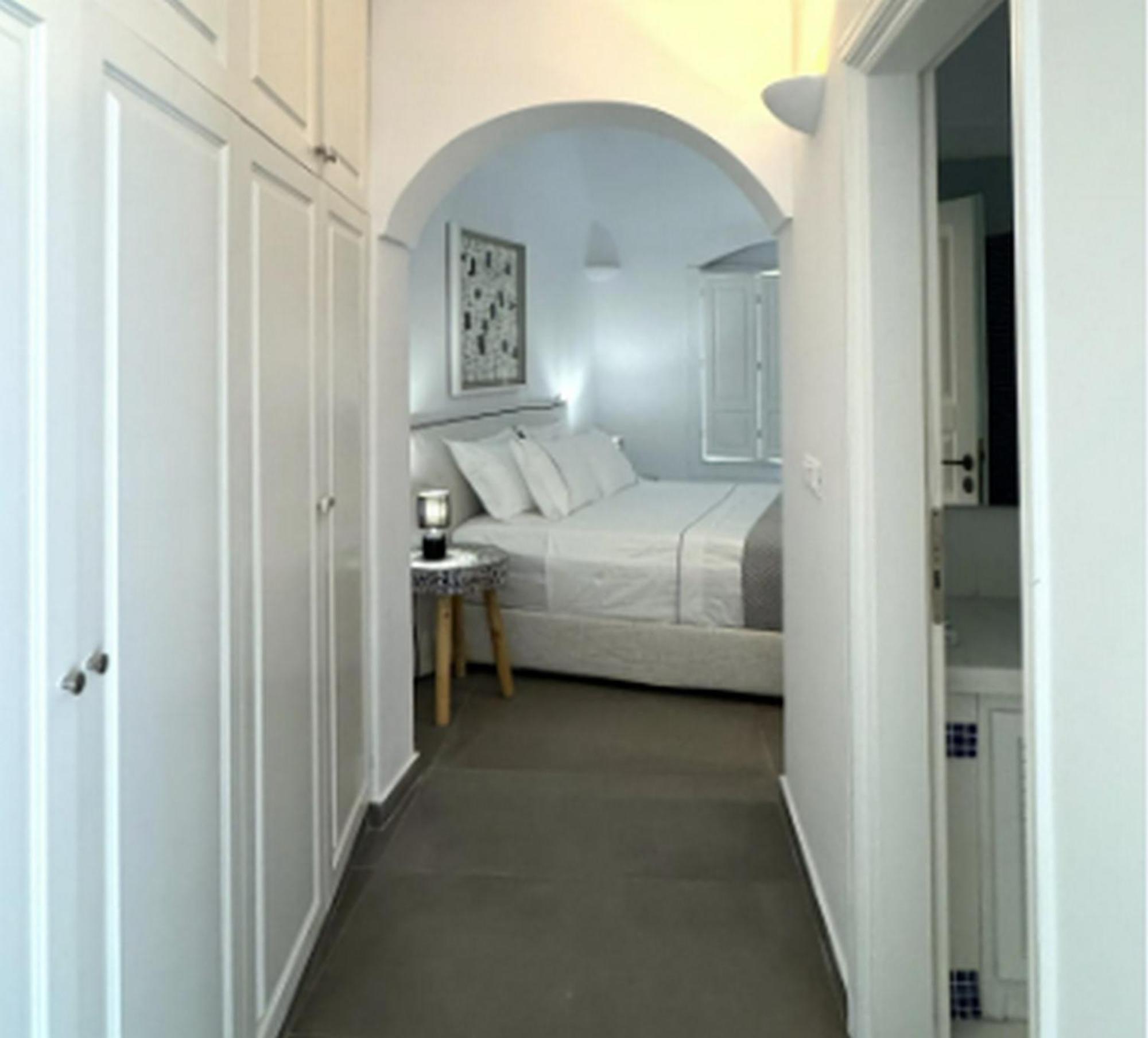 Premium Santorini Campbell 1 Bedroom Spectacular Aegean Sea Views Private Outdoor Hot Tub Villa Imerovigli (Santorini)