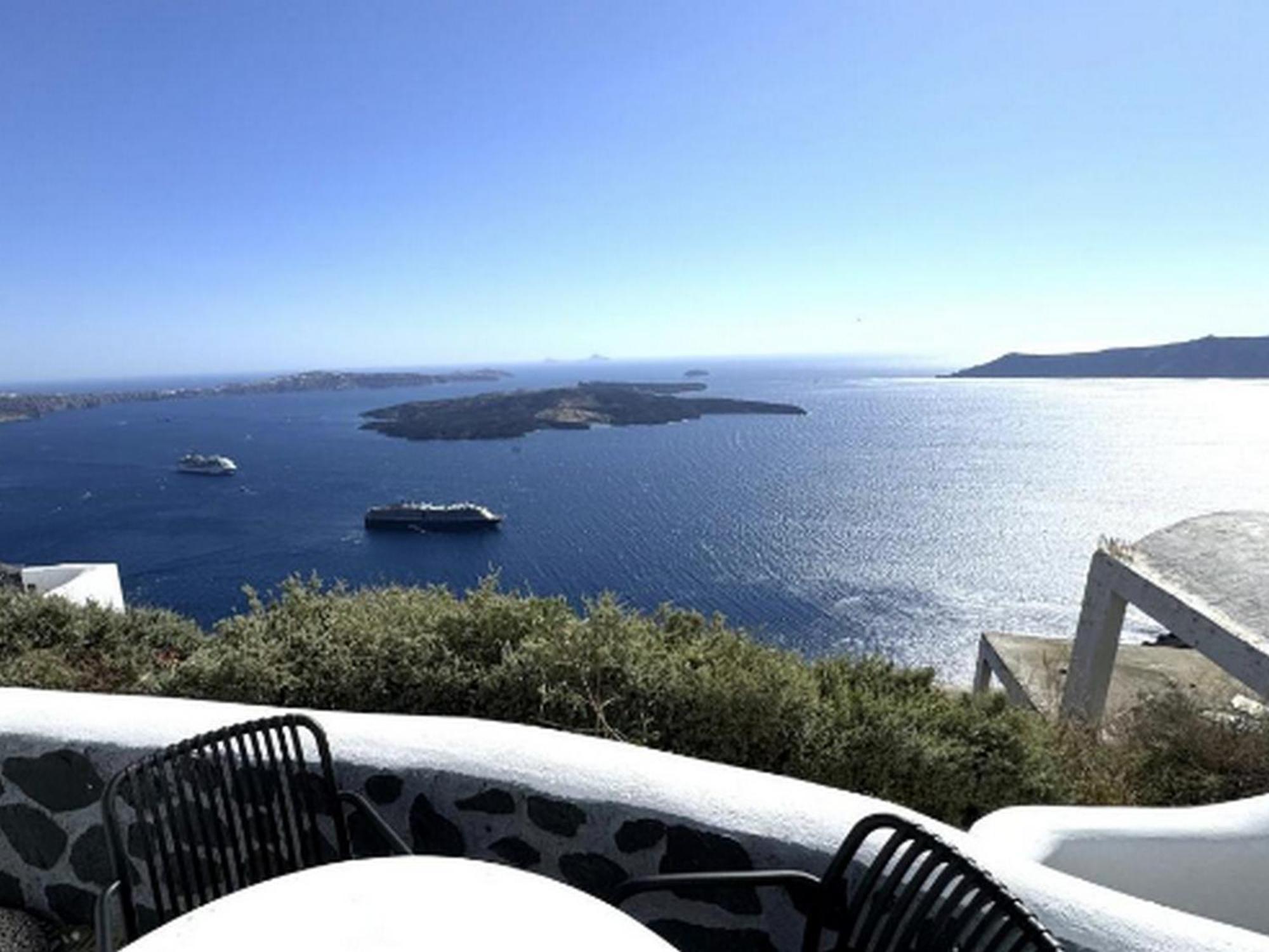 Premium Santorini Campbell 1 Bedroom Spectacular Aegean Sea Views Private Outdoor Hot Tub Villa *