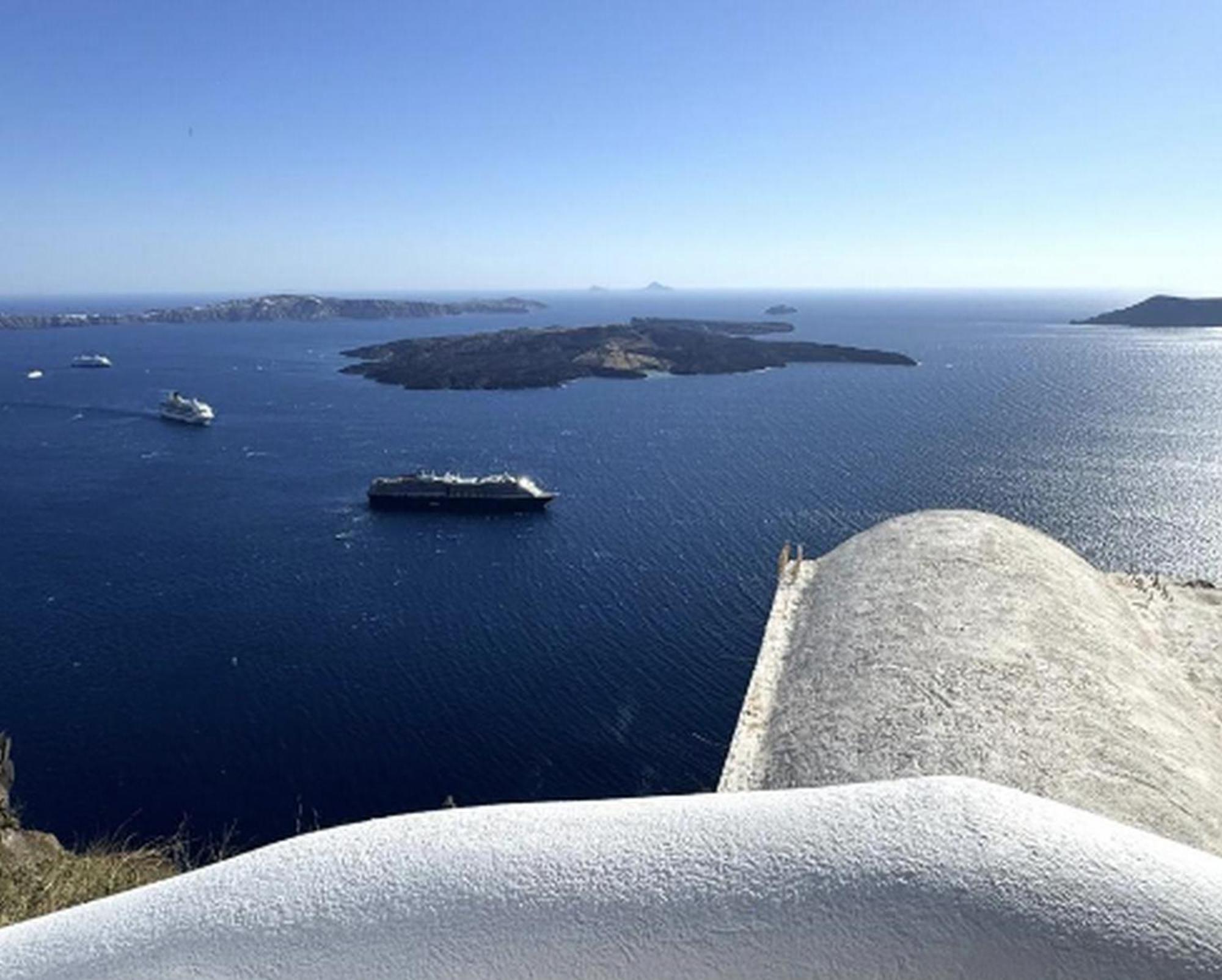 Premium Santorini Campbell 1 Bedroom Spectacular Aegean Sea Views Private Outdoor Hot Tub Villa Imerovigli (Santorini)